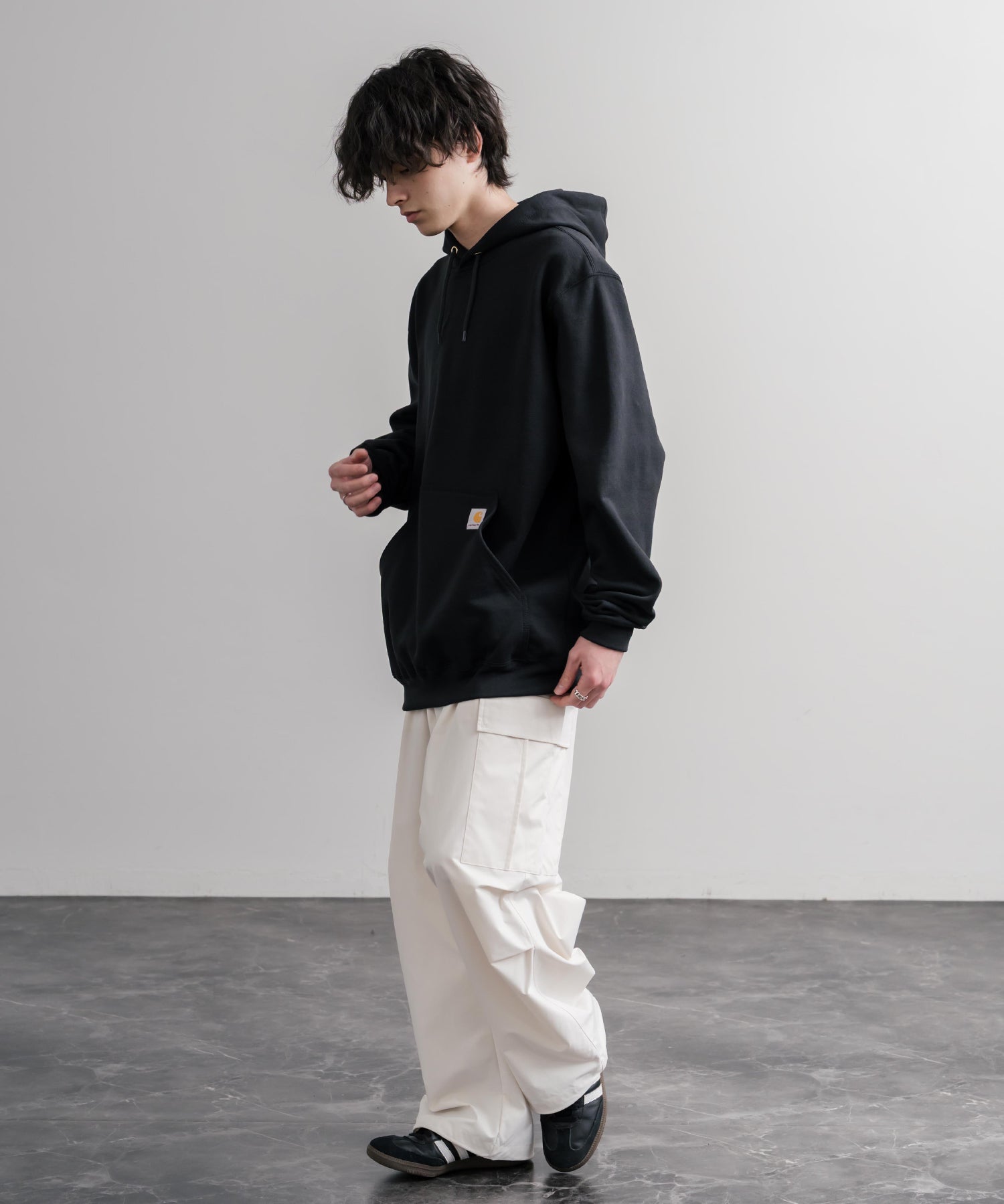 Carhartt カーハート MIDWEIGHT HOODED SWEAT/オーバーサイズ裏起毛ワンポイントロゴ長袖プルオーバーパーカー 16473