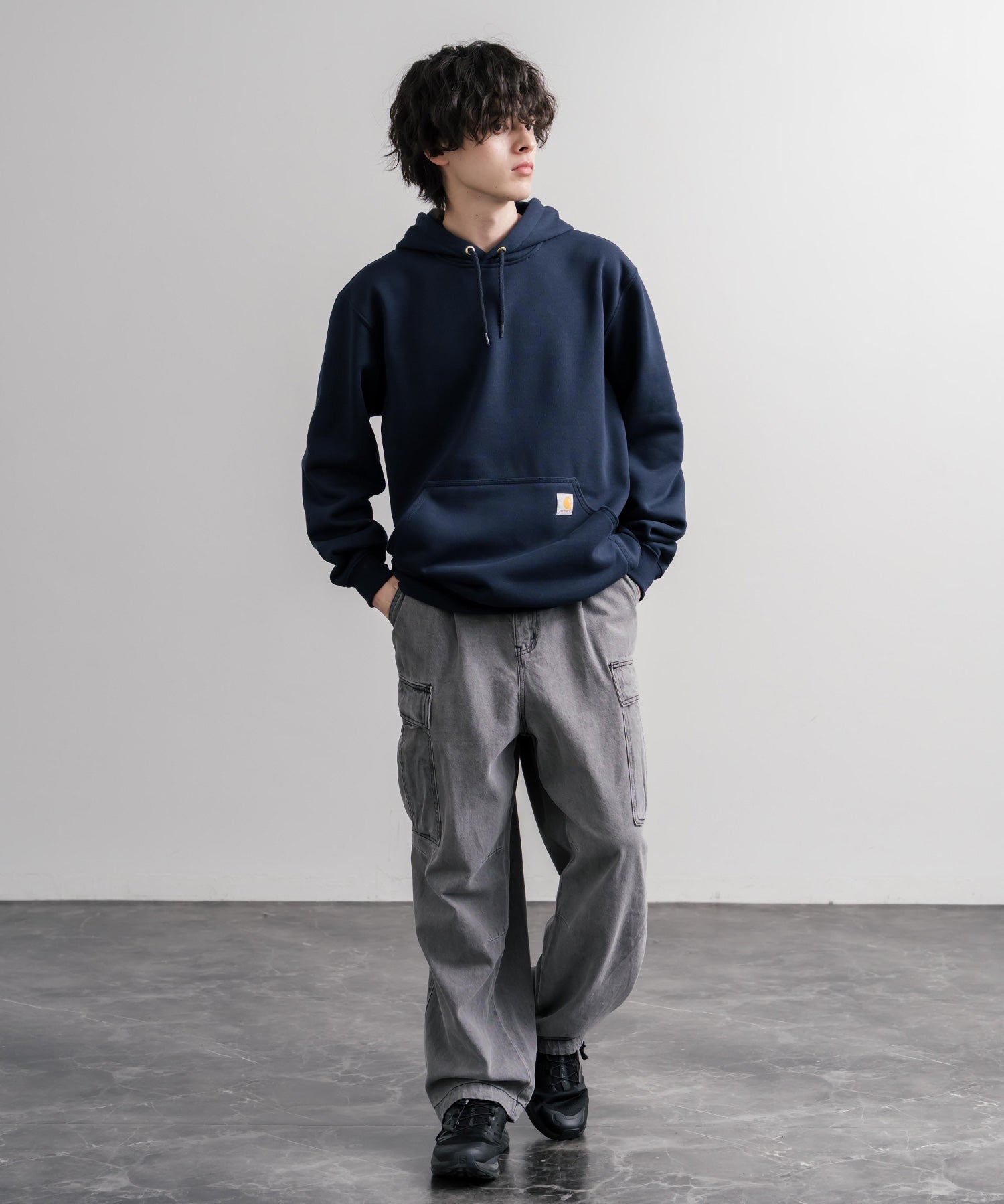 Carhartt カーハート MIDWEIGHT HOODED SWEAT/オーバーサイズ裏起毛ワンポイントロゴ長袖プルオーバーパーカー 16473