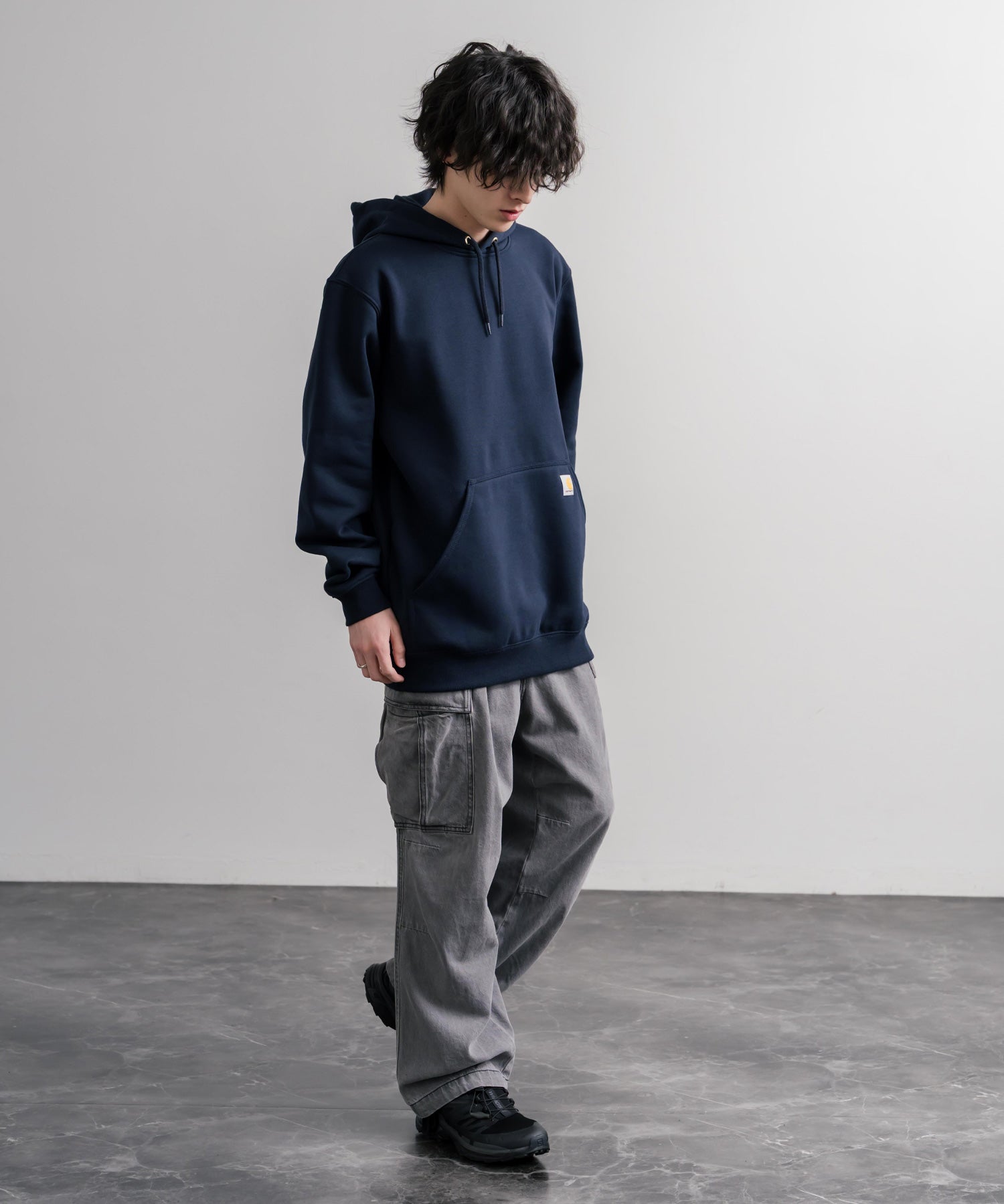 Carhartt カーハート MIDWEIGHT HOODED SWEAT/オーバーサイズ裏起毛ワンポイントロゴ長袖プルオーバーパーカー 16473