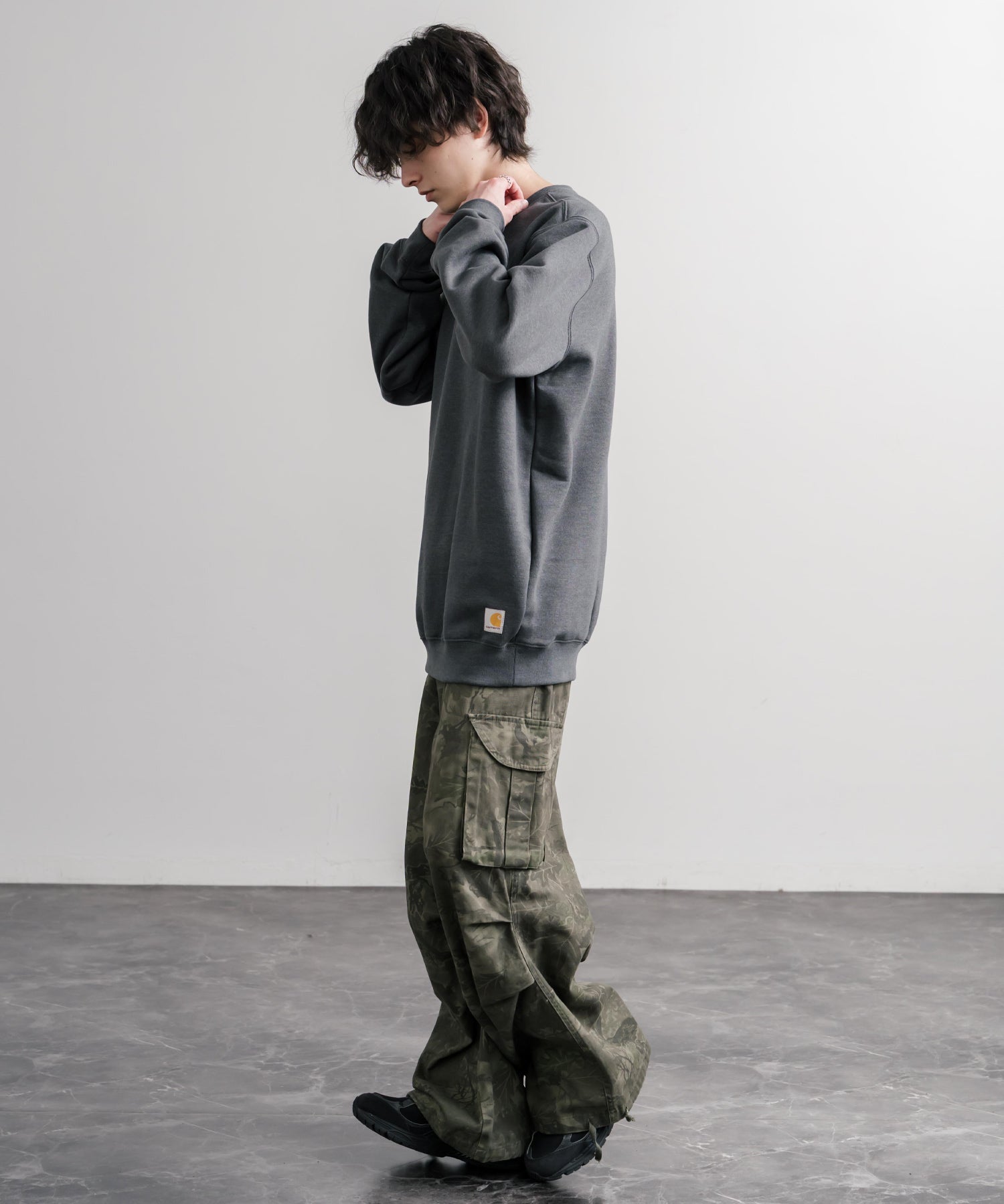 Carhartt カーハート MIDWEIGHT CREW NECK SWEAT/オーバーサイズ裏起毛ワンポイントロゴ長袖トレーナー 16474