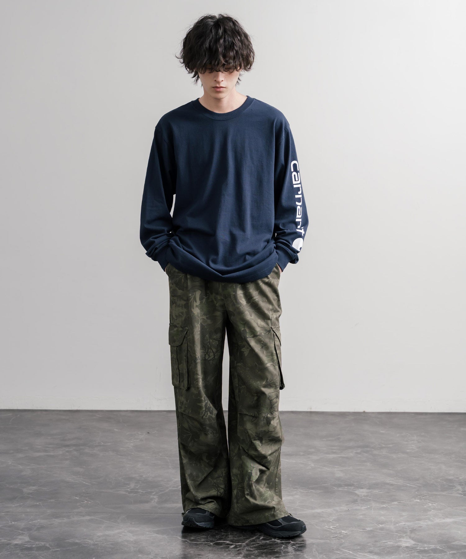 Carhartt カーハート HEAVYWEIGHT LONG-SLEEVE T-SHIRTS/オーバーサイズヘビーウェイト袖ロゴプリント長袖クルーネックTシャツ 16475