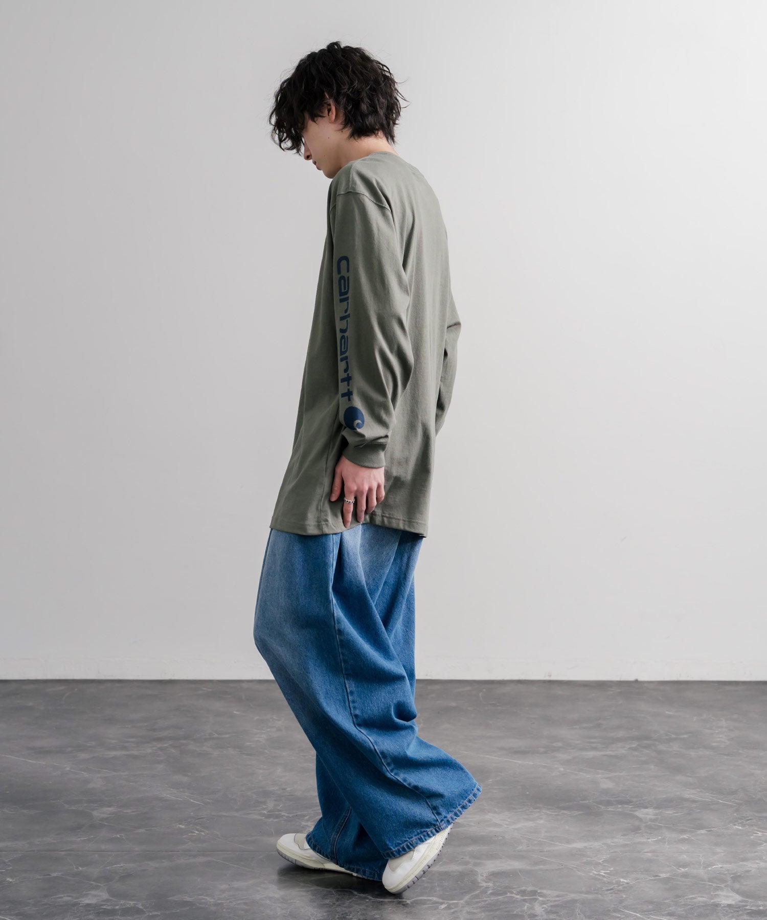 Carhartt カーハート HEAVYWEIGHT LONG-SLEEVE T-SHIRTS/オーバーサイズヘビーウェイト袖ロゴプリント長袖クルーネックTシャツ 16475