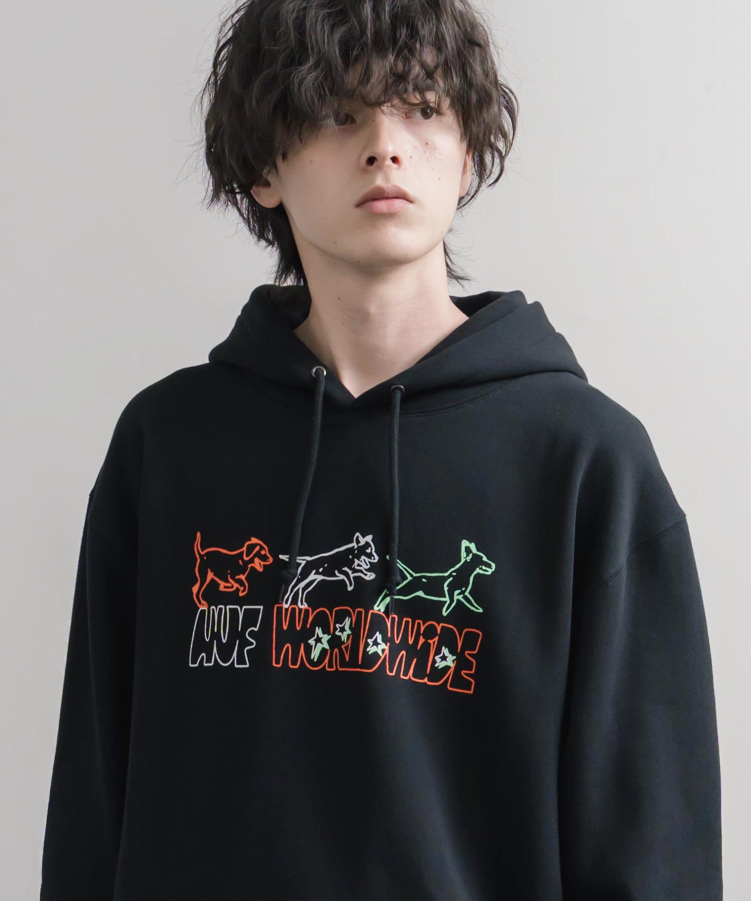HUF ハフ オーバーサイズ裏起毛プリント刺繍アソート長袖プルオーバーパーカー 16479