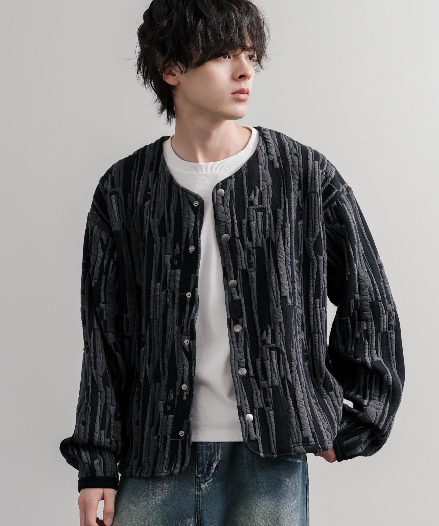 Upscape Audience アップスケープオーディエンス 日本製 国産 尾州 幾何柄コットンキルトフィンガーホール付きノーカラースナップボタンジャケット AUD7408 16552