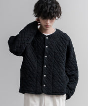 Upscape Audience アップスケープオーディエンス 日本製 国産 尾州ダイヤ柄コットンキルトフィンガーホール付きノーカラースナップボタンジャケット AUD7419 16567