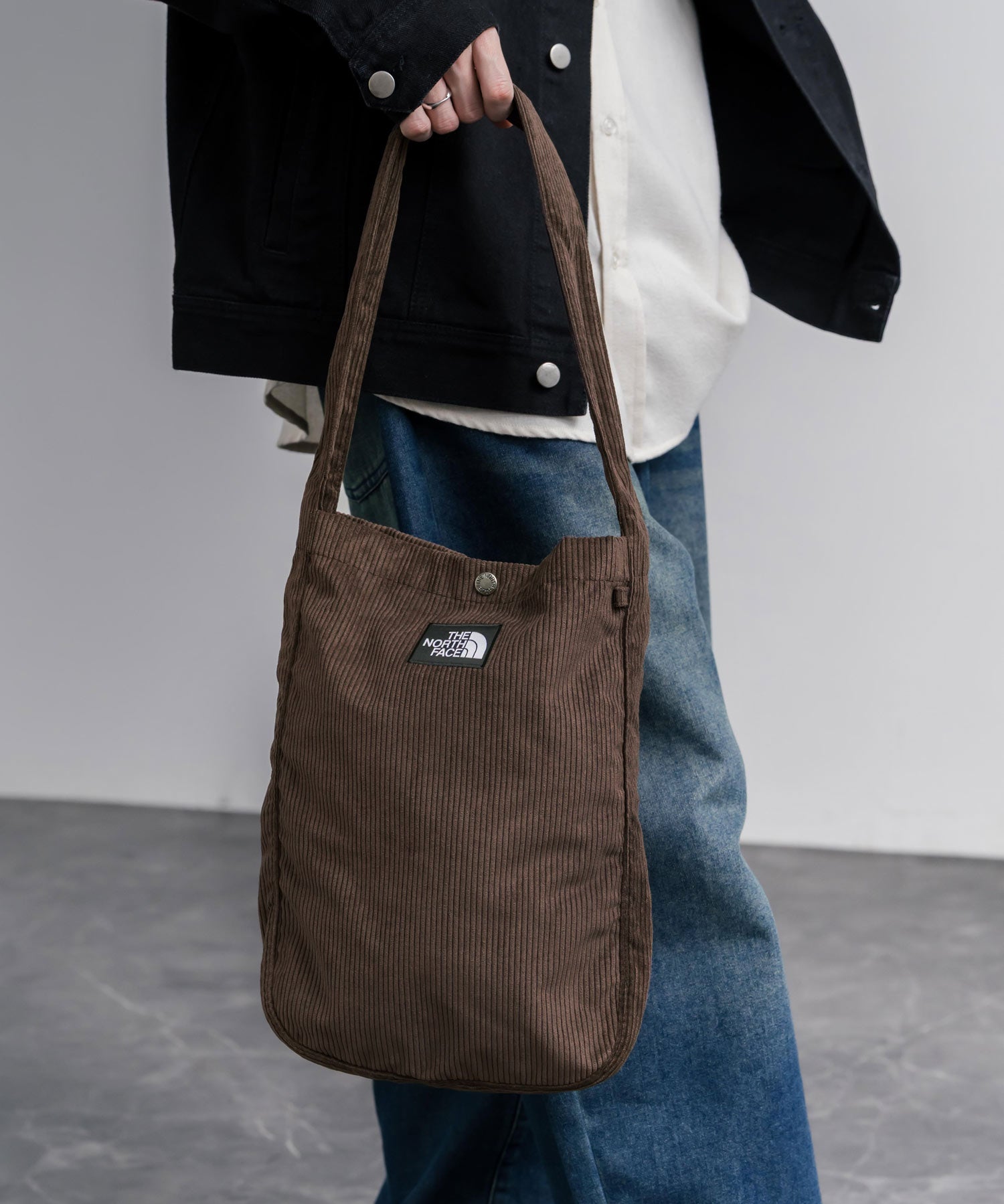THE NORTH FACE ザ・ノースフェイス FLUID TOTE_PLUS コーデュロイトートバッグ/ロゴワッペンワンショルダーバッグ 16611