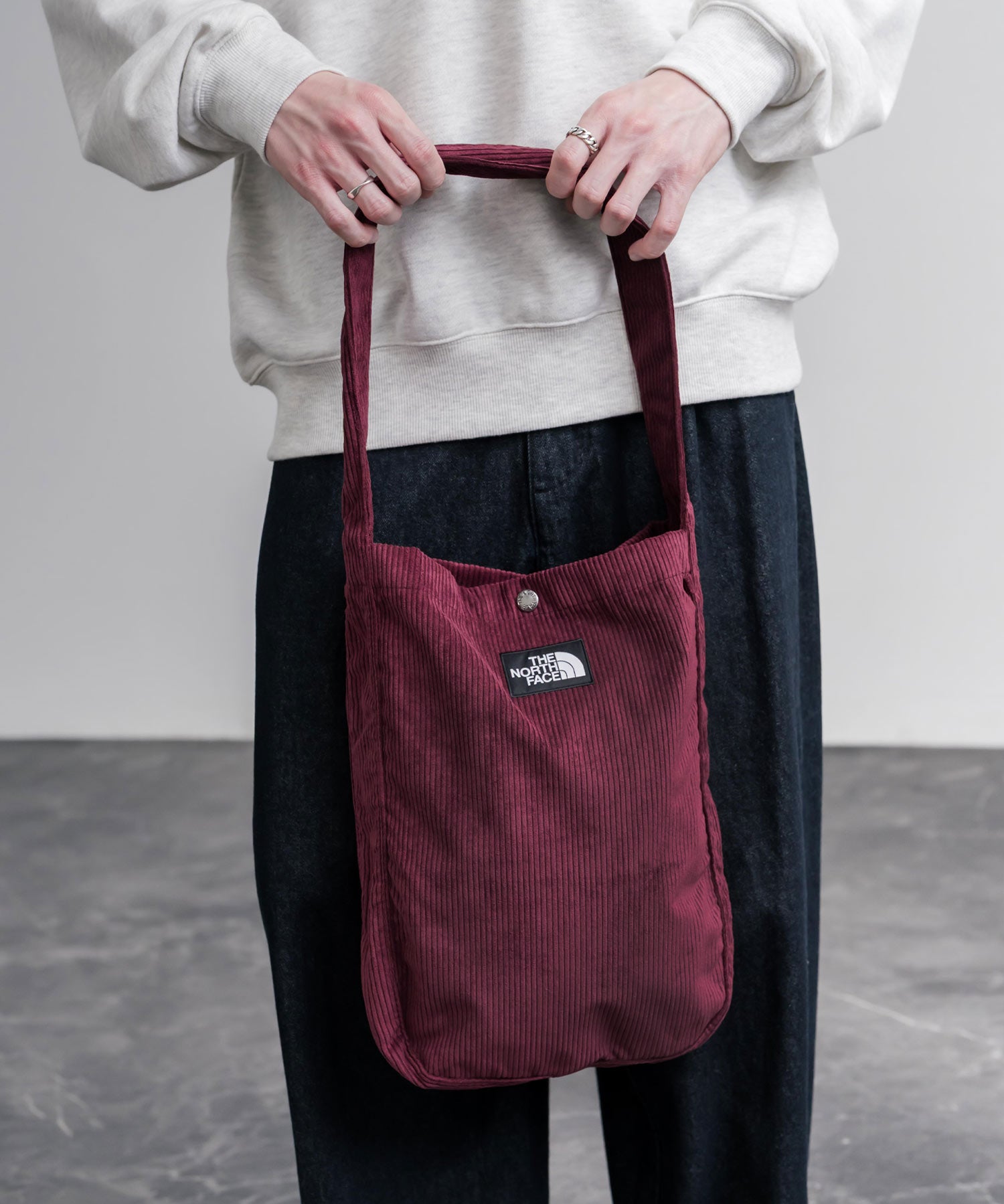 THE NORTH FACE ザ・ノースフェイス FLUID TOTE_PLUS コーデュロイトートバッグ/ロゴワッペンワンショルダーバッグ 16611
