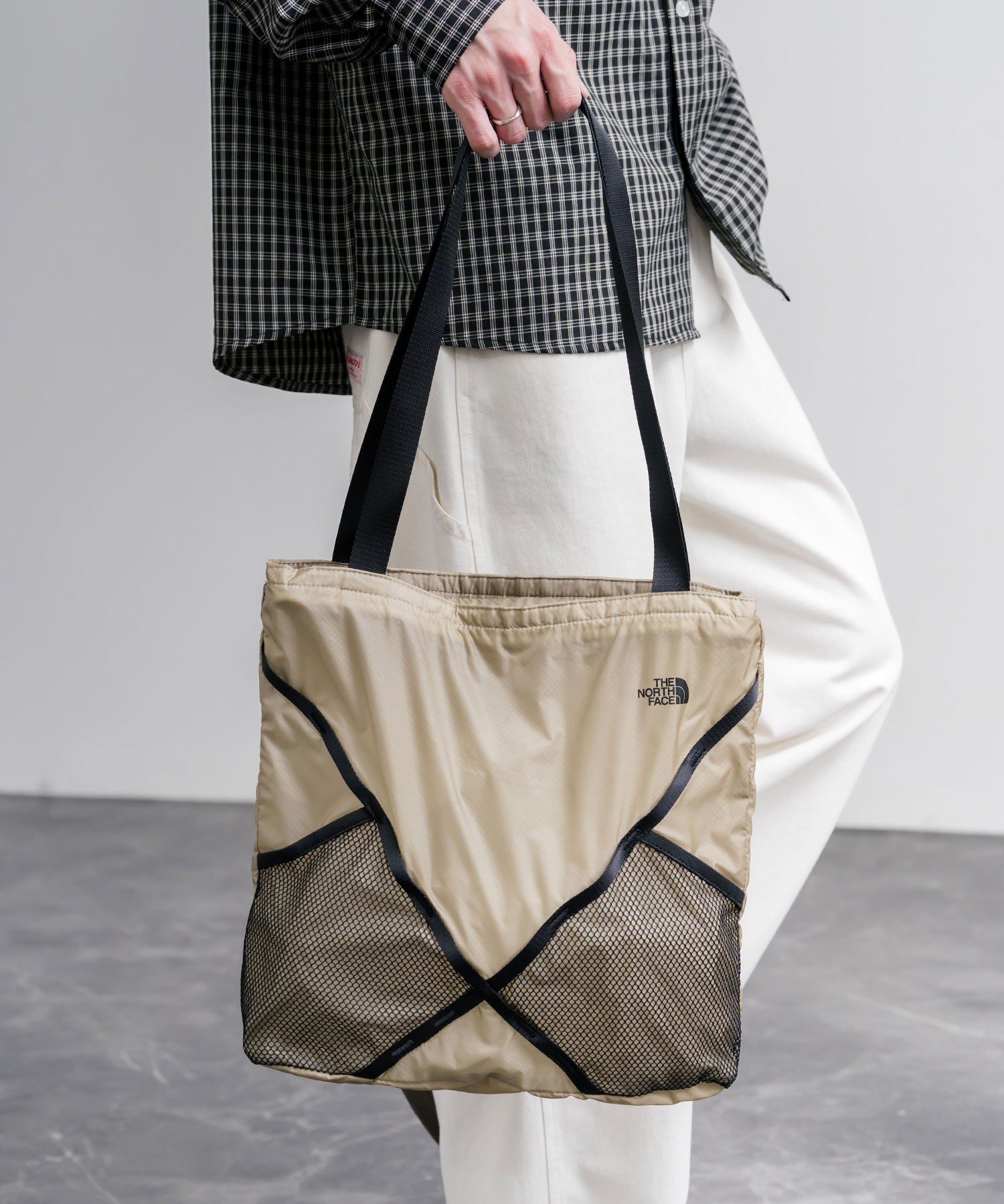 THE NORTH FACE ザ・ノースフェイス ULTRA-Z SHOULDER BAG M コーデュラナイロンショルダーバッグ/トートバッグ 16613