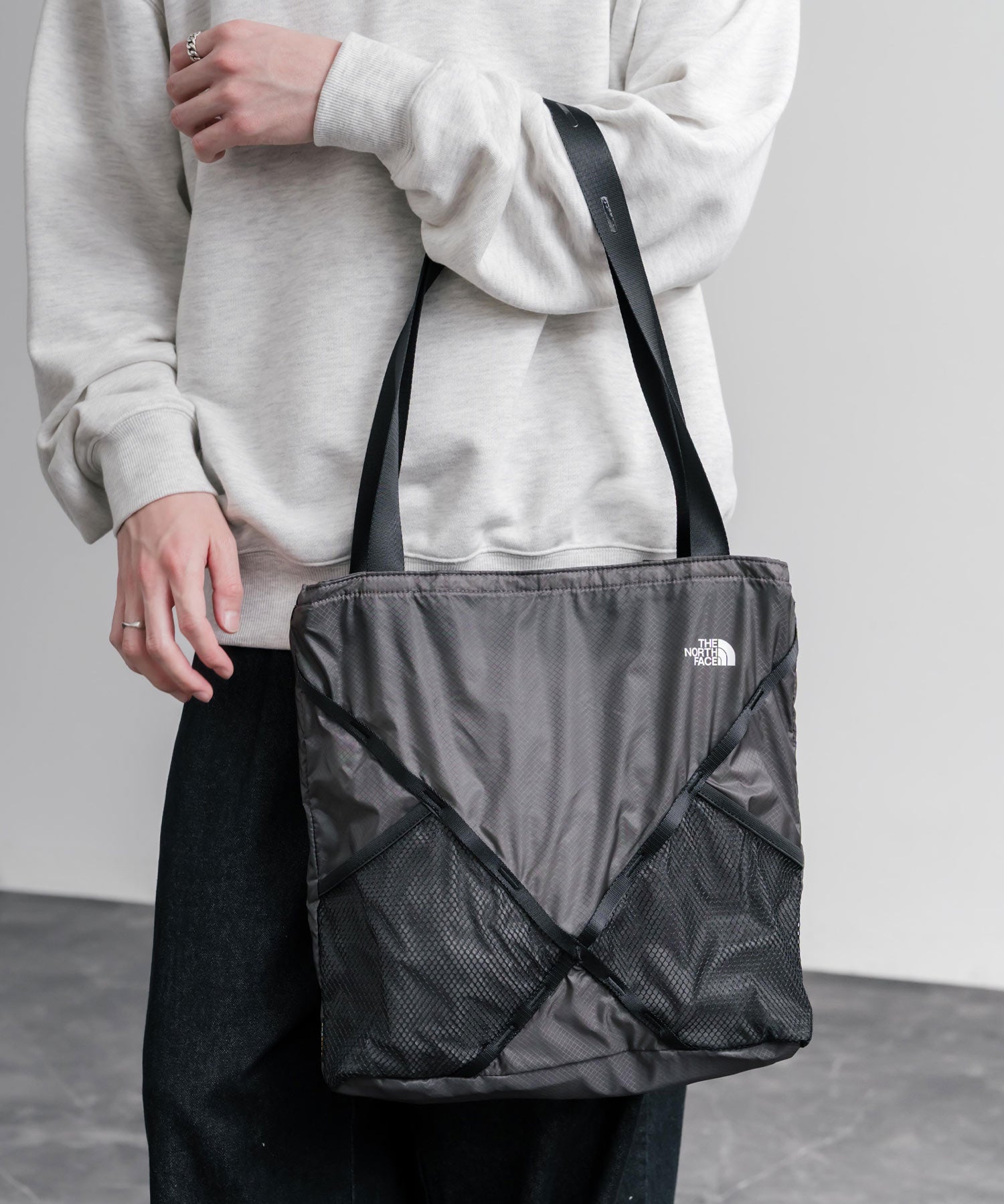 THE NORTH FACE ザ・ノースフェイス ULTRA-Z SHOULDER BAG M コーデュラナイロンショルダーバッグ/トートバッグ 16613