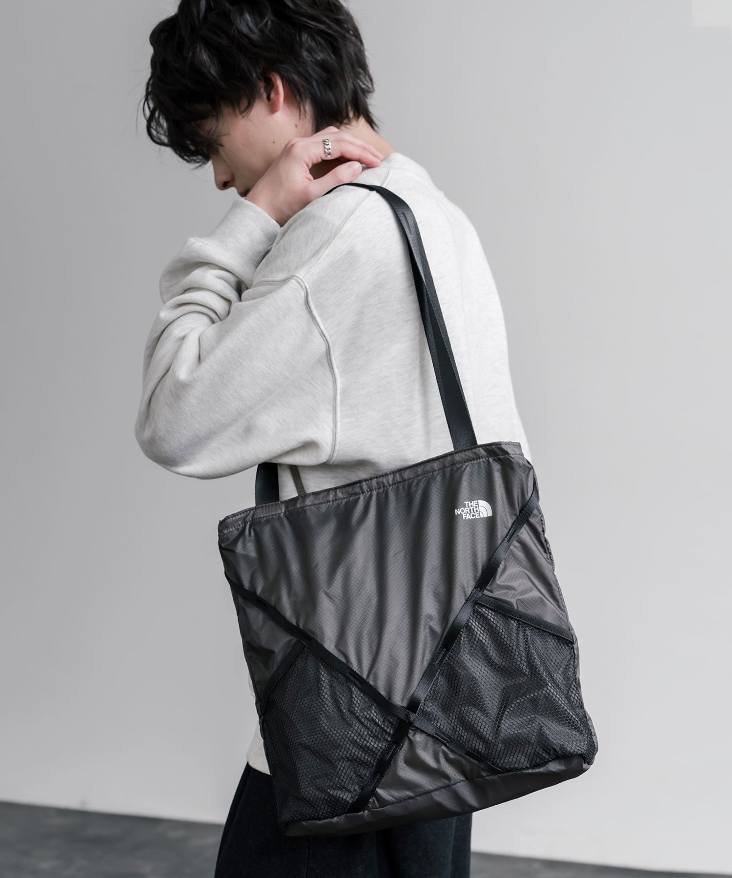 THE NORTH FACE ザ・ノースフェイス ULTRA-Z SHOULDER BAG M コーデュラナイロンショルダーバッグ/トートバッグ 16613