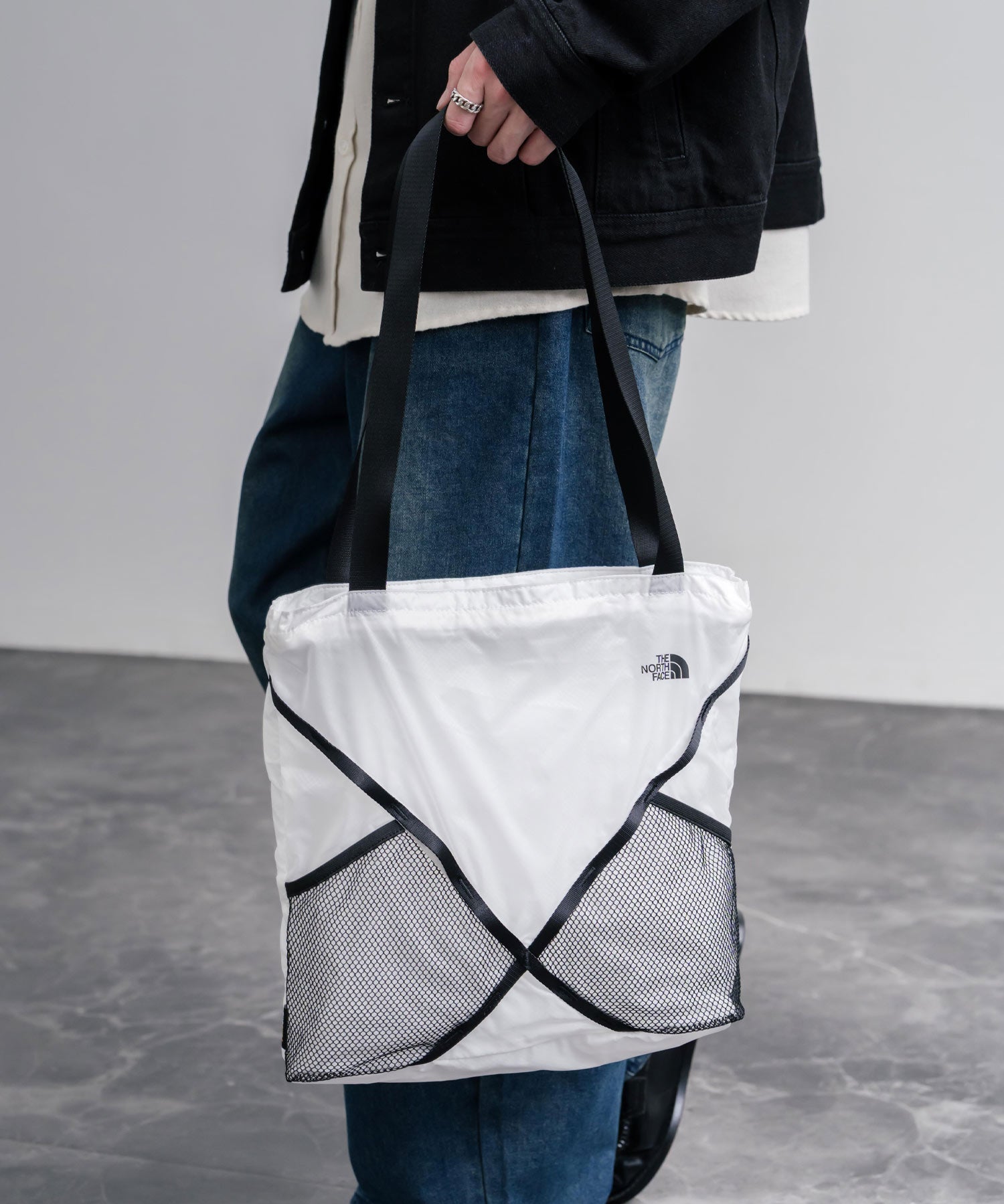 THE NORTH FACE ザ・ノースフェイス ULTRA-Z SHOULDER BAG M コーデュラナイロンショルダーバッグ/トートバッグ 16613