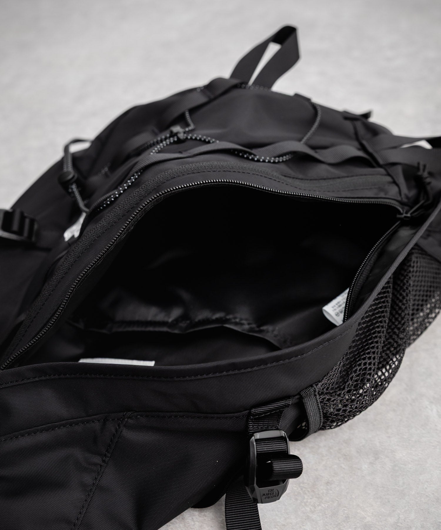 日本未展開モデル WHITE LABEL THE NORTH FACE ELECTRON SLING BAG