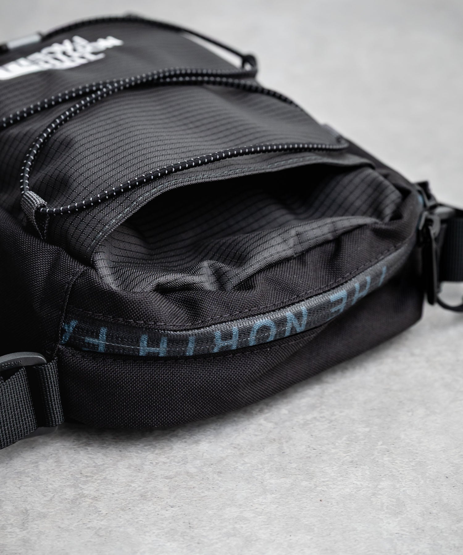 新色追加 THE NORTH FACE ザ・ノースフェイス JESTER CROSSBODY ジェスタークロスバッグ/ミニショルダーバッグ 15722