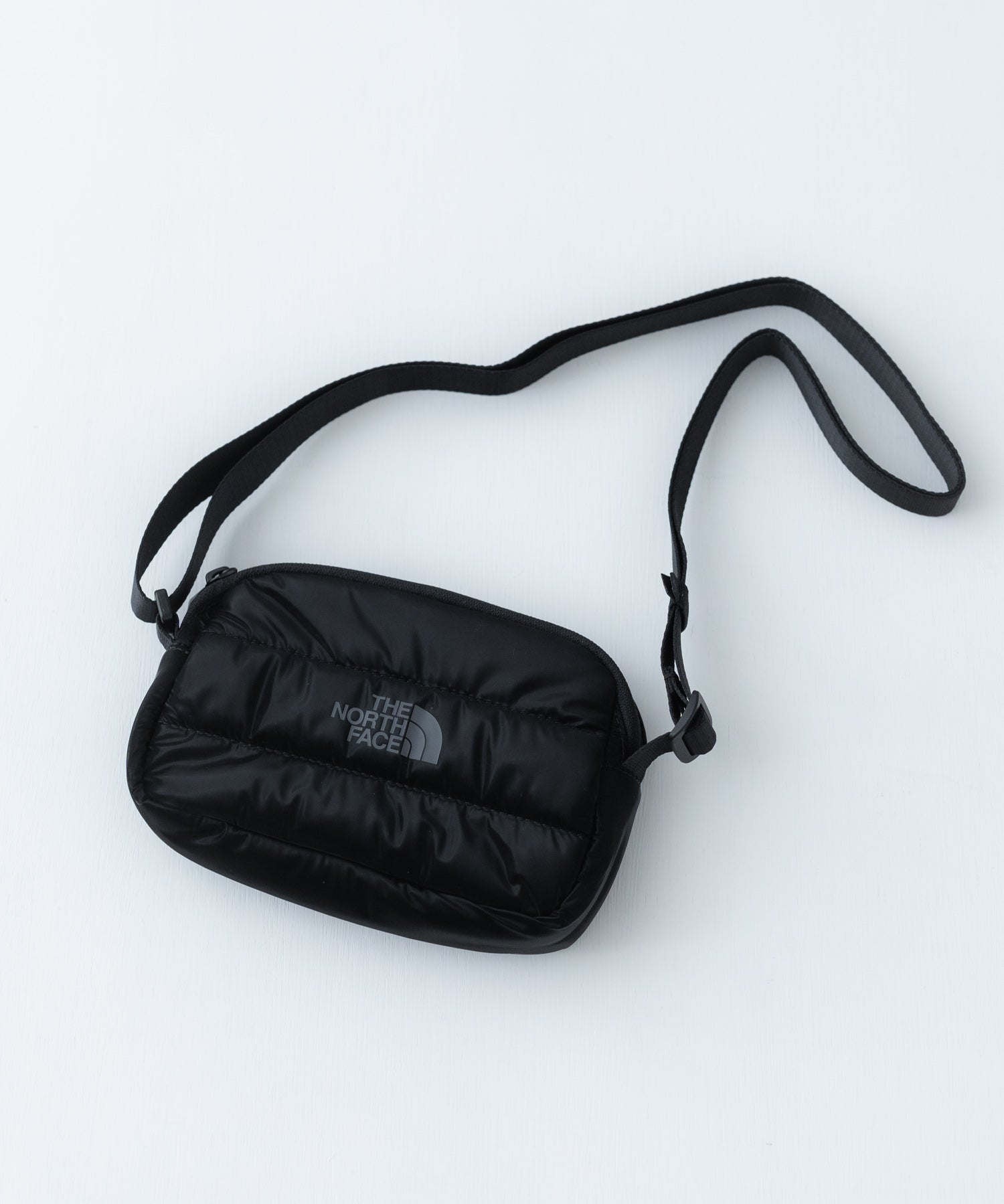 日本未展開モデル WHITE LABEL THE NORTH FACE CHUBBY CROSS BAG MINI ラウンド型キルティングミニクロスショルダーバッグ 15363