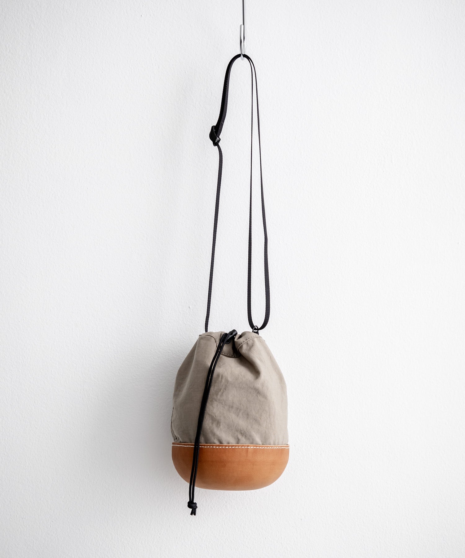 Butler Verner Sails バトラーバーナーセイルズ 日本製/国産 モールドレザー×シワ加工ナイロン巾着ショルダー JA-2865 13793