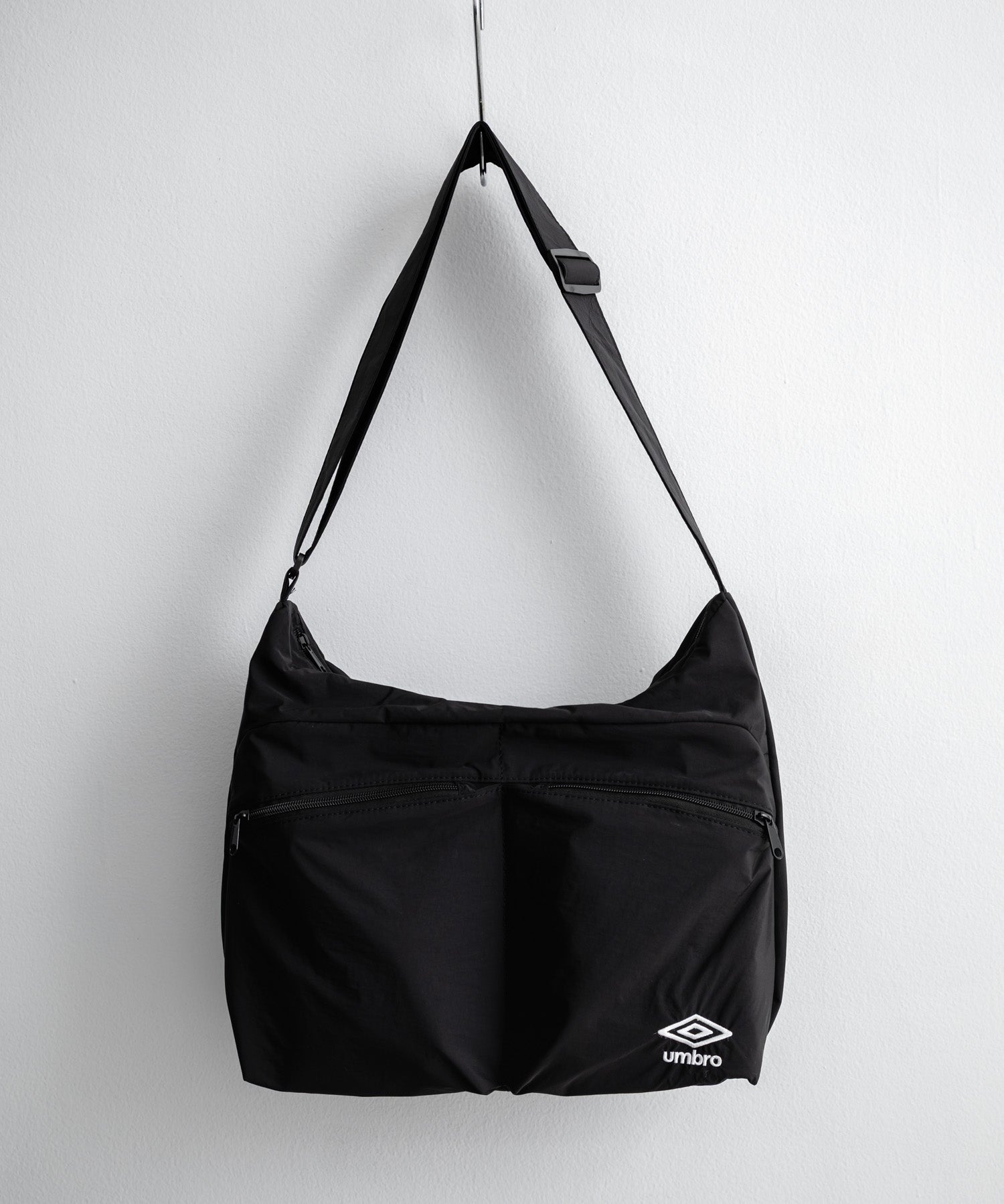 UMBRO アンブロ 別注コラボ ワンポイントロゴ刺繍ワンショルダーバッグ ナイロン/PUレザー 16033