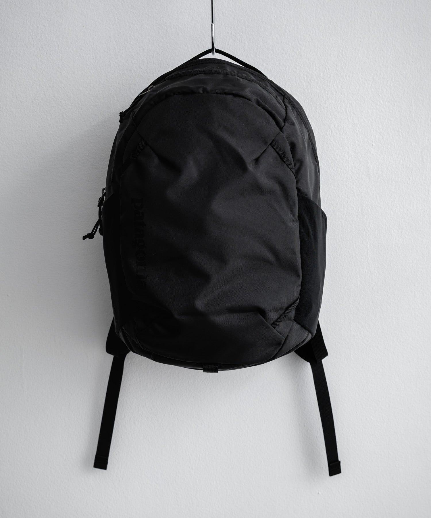 Patagonia ATOM DAY PACK 24L ワンポイントロゴバックパック リュックサック 16216