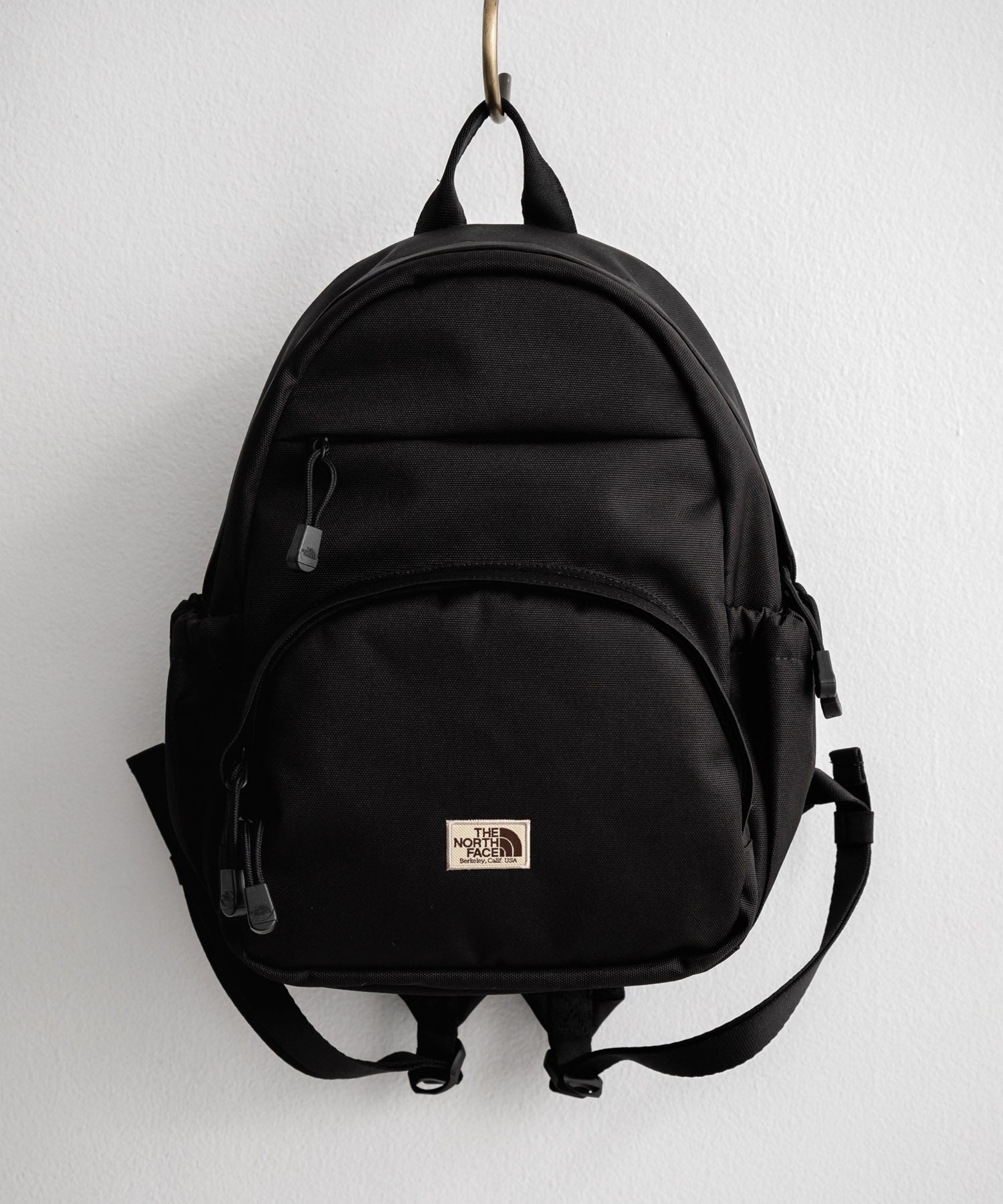 日本未展開モデル WHITE LABEL THE NORTH FACE ELECTRON SLING BAG ミニバックパック 15572