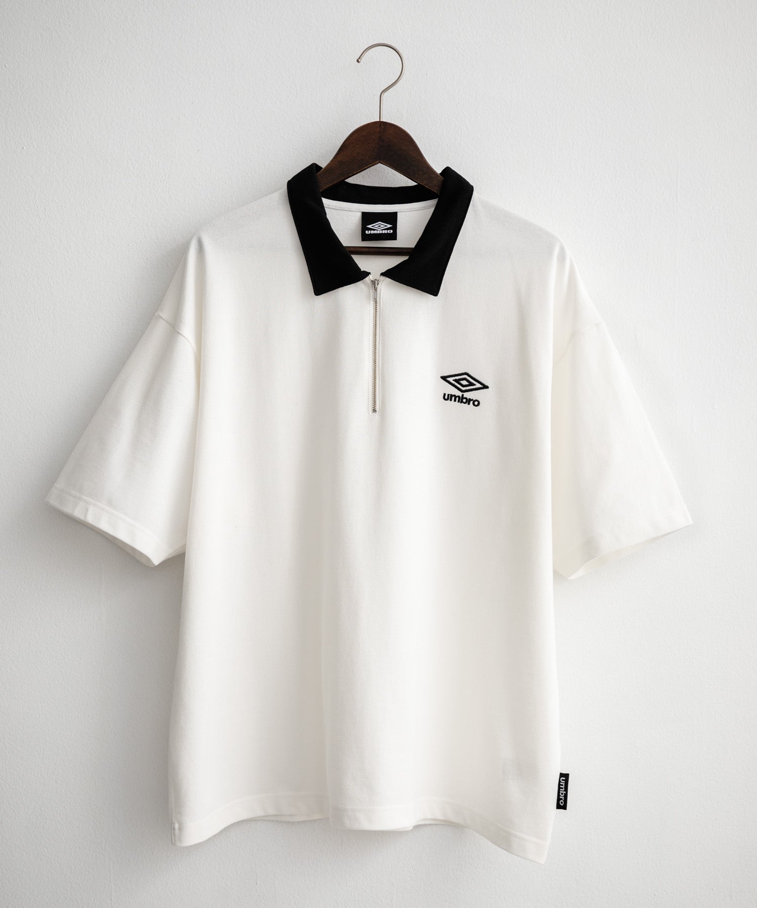 UMBRO アンブロ 別注コラボ オーバーサイズ鹿の子ワンポイントロゴ刺繍ハーフジップ半袖ポロシャツ 15347