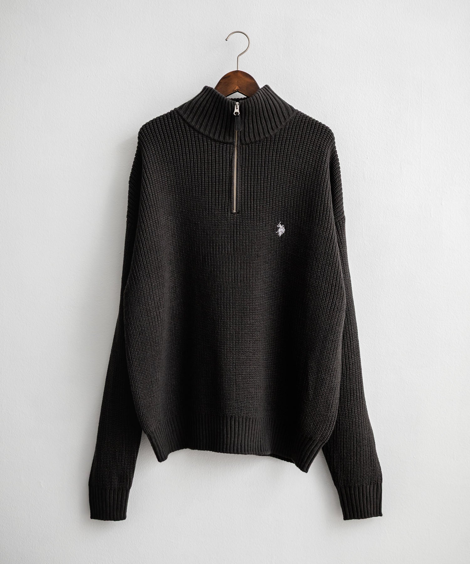 U.S. POLO ASSN. ユーエスポロアッスン 別注コラボ オーバーサイズワンポイントロゴ刺繍畦編みハーフジップ長袖ニットセーター 14769