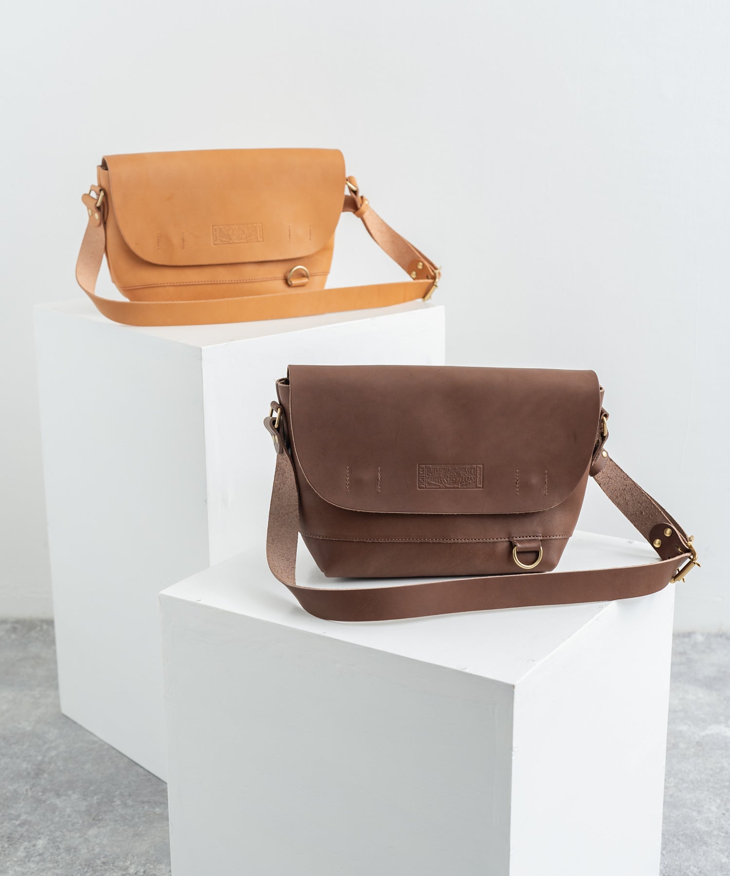 Butler Verner Sails バトラーバーナーセイルズ 日本製 国産本ヌメ革ショルダーバッグ JA-0918-3 1900