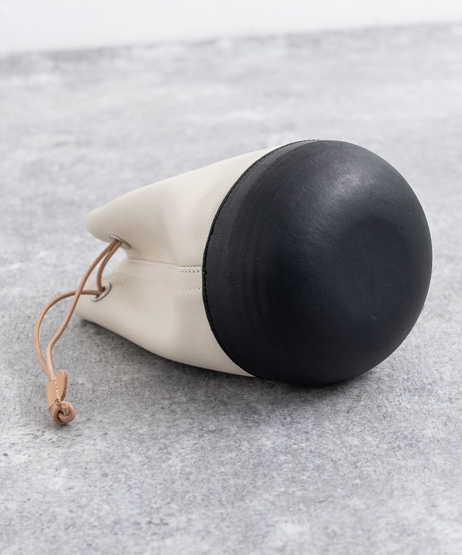 Butler Verner Sails バトラーバーナーセイルズ 日本製 国産DARUMA ALLレザー巾着バッグ JA-2635 11515