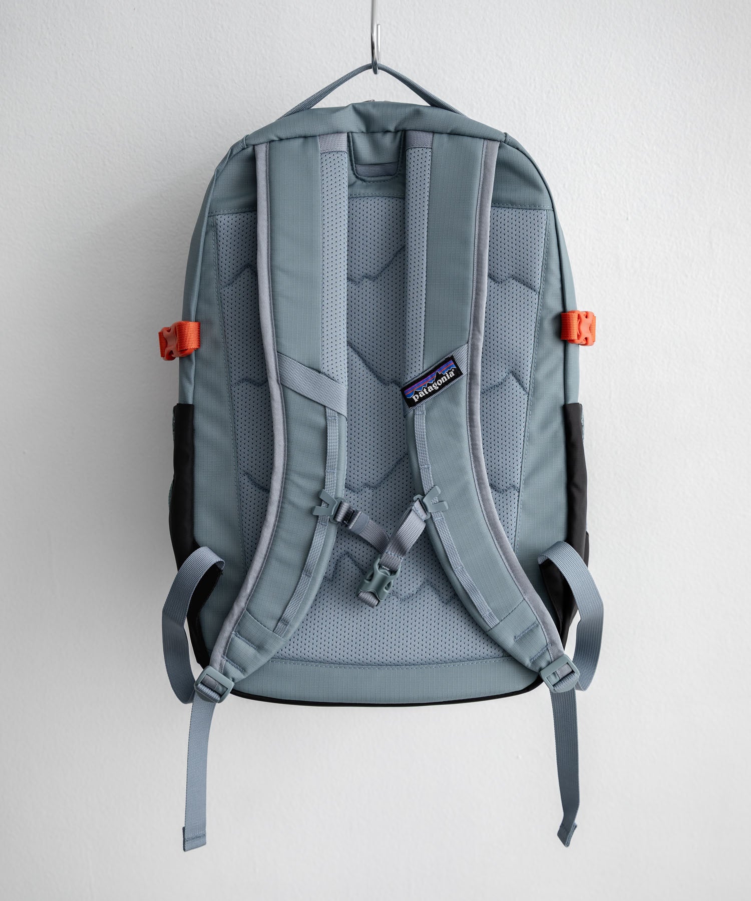 Patagonia パタゴニア REFUGIO DAY PACK 26L A4収納可能大容量リュック/バックパック 16148