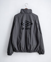 UMBRO アンブロ オーバーサイズパイピングナイロンジャケット/バックプリントトラックジャケット 16393【セットアップ可能】
