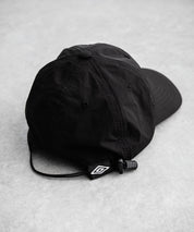 UMBRO 別注コラボ ワンポインロゴ刺繍ナイロンバンジーキャップ	15351