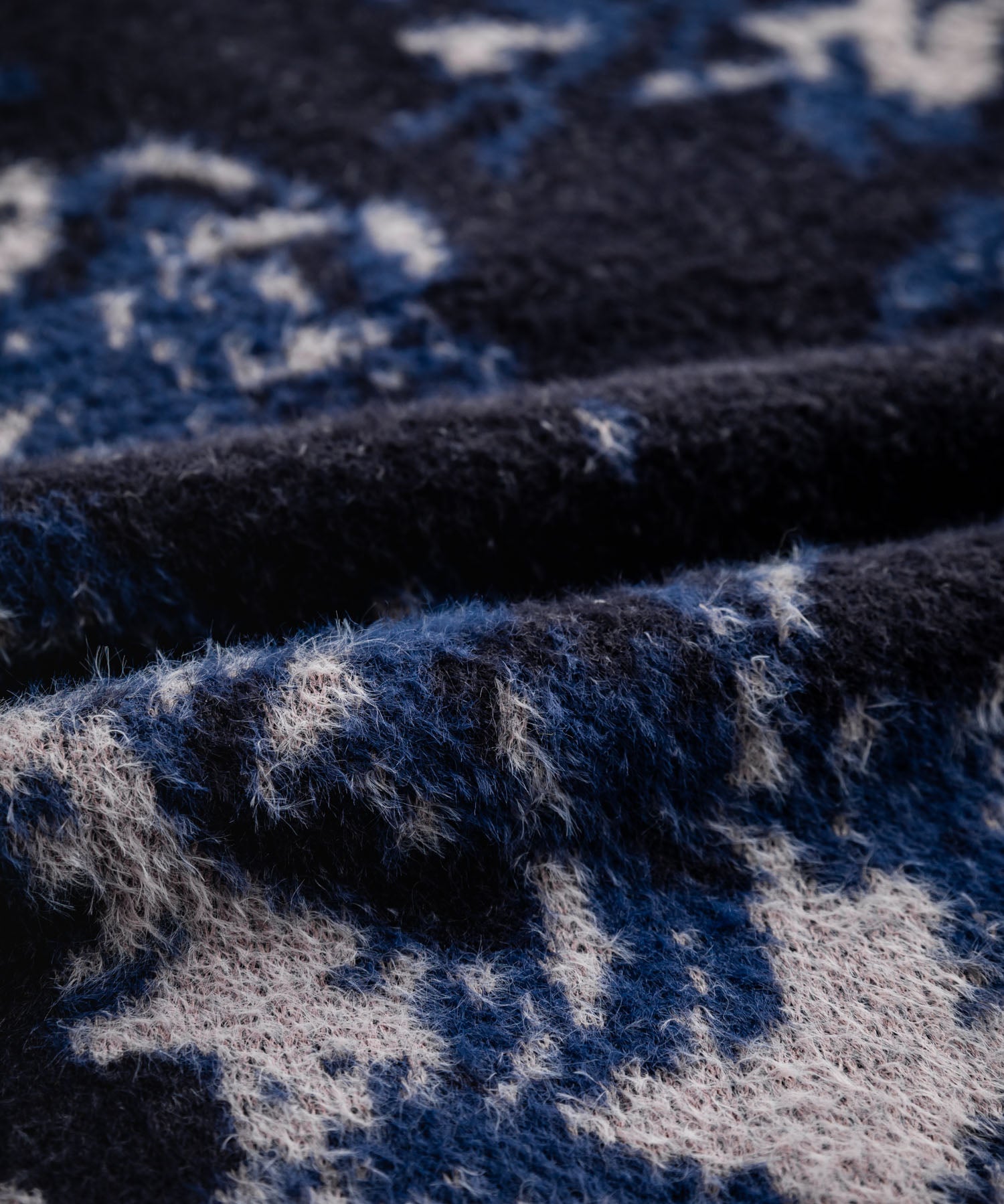 新色追加 フェザーヤーン オーバーサイズフラワー柄クルーネックニット 14031