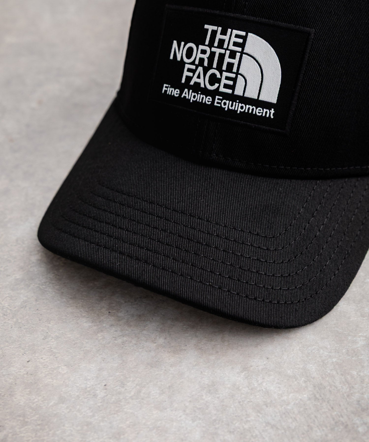 THE NORTH FACE ザ・ノースフェイス MUDDER TRUCKER メッシュスナップバックキャップ ロゴワッペンベースボールキャップ