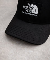 THE NORTH FACE ザ・ノースフェイス MUDDER TRUCKER メッシュスナップバックキャップ ロゴワッペンベースボールキャップ