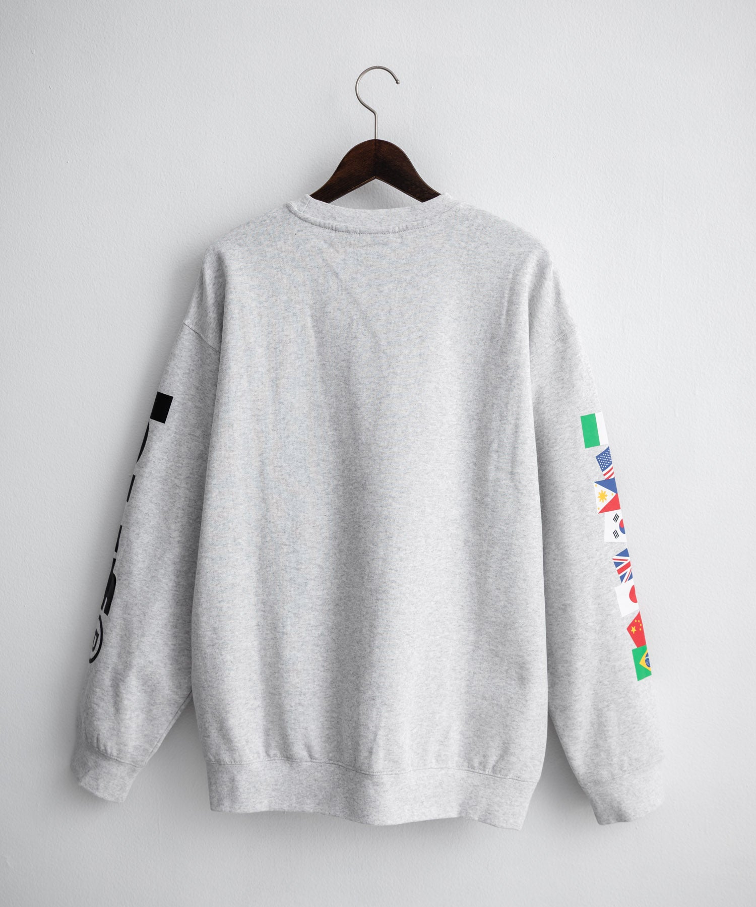 HUF ハフ オーバーサイズ裏起毛アソートプリント刺繍クルーネック長袖トレーナー 16462