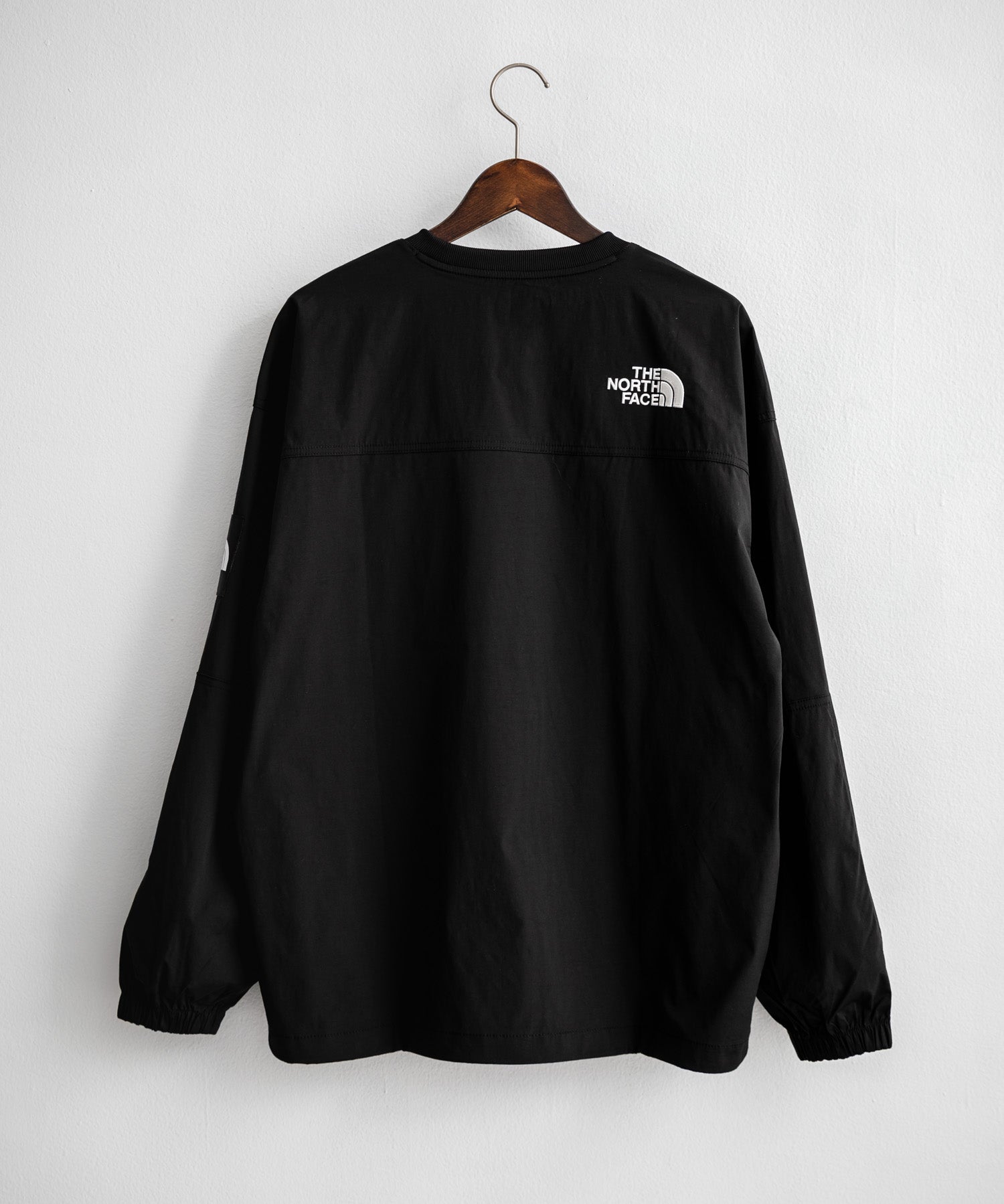 日本未展開モデル THE NORTH FACE ザ・ノースフェイス WHITE LABEL ホワイトレーベル TNF ALBANY EX CREWNECK ワンポイントロゴ刺繍バイカラー長袖カットソー 15432