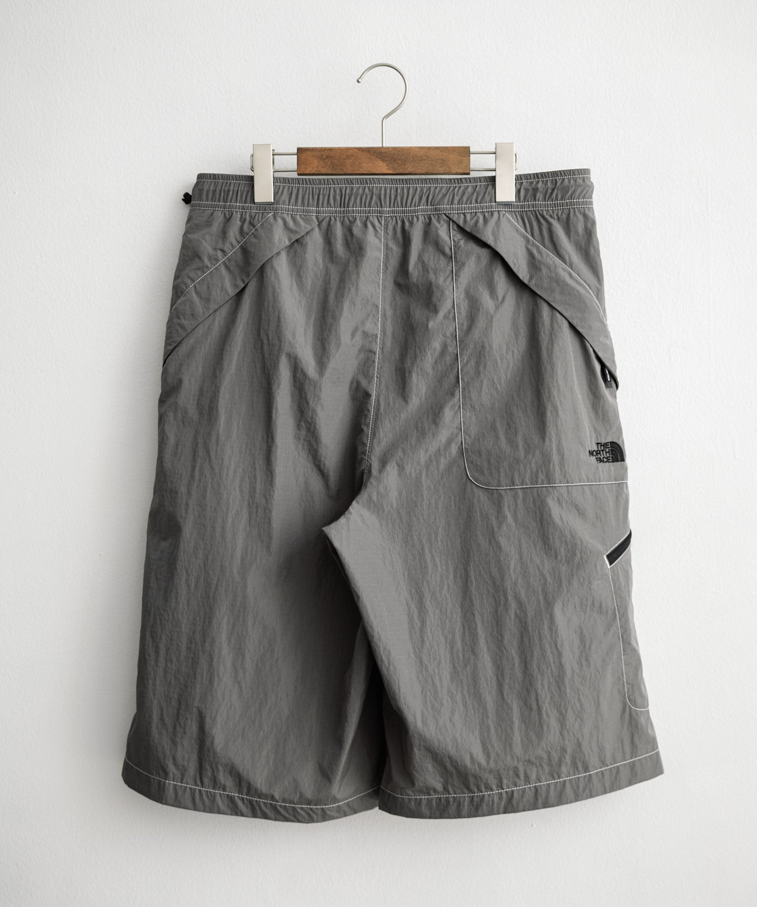 日本未展開モデル THE NORTH FACE ザ・ノースフェイス WHITE LABEL ホワイトレーベル SHELDON BERMUDA ナイロンワイドハーフパンツ 16065