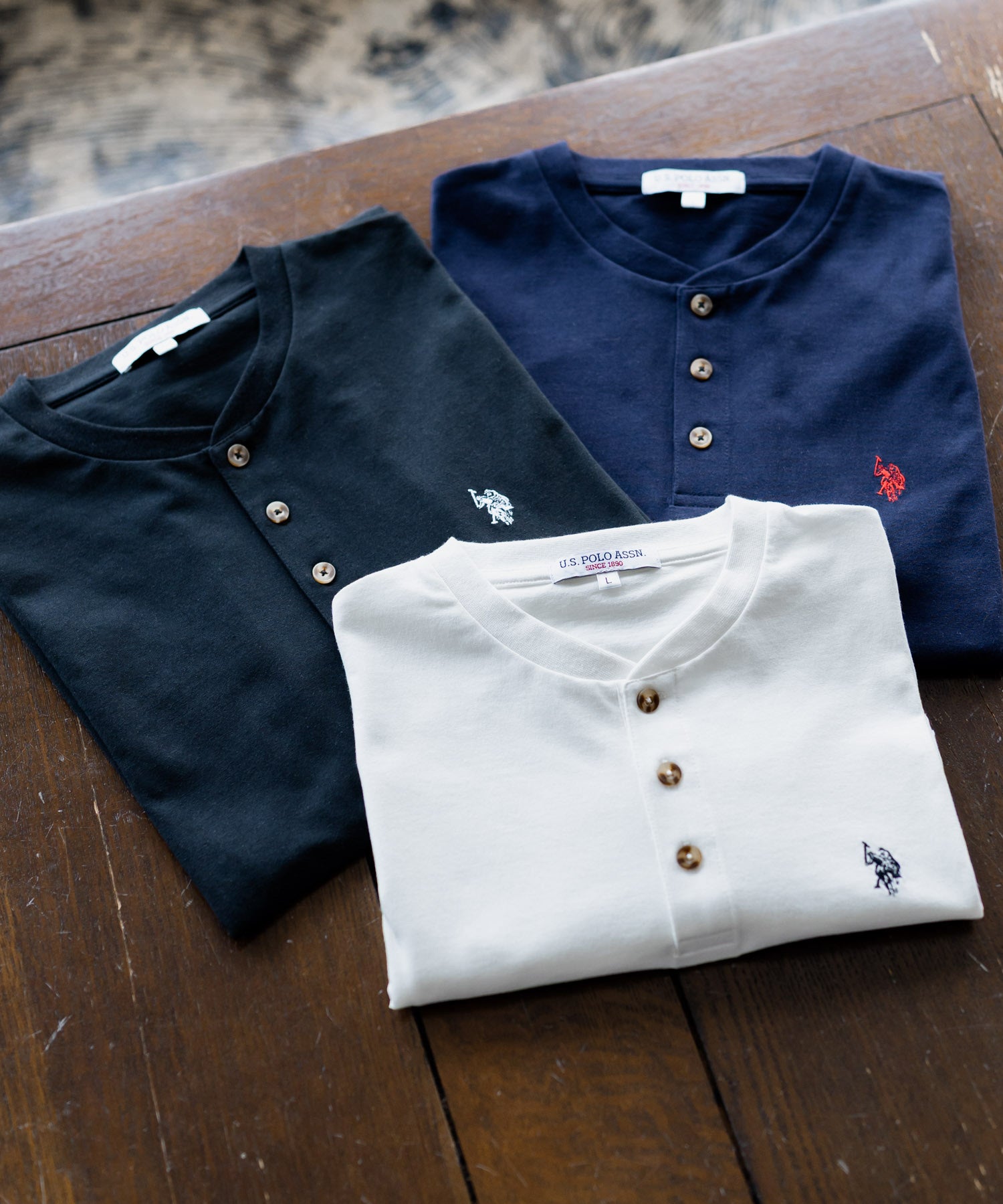 U.S. POLO ASSN. ユーエスポロアッスン 別注コラボワンポイントロゴ刺繍天竺ヘンリーネック半袖Tシャツ 15427