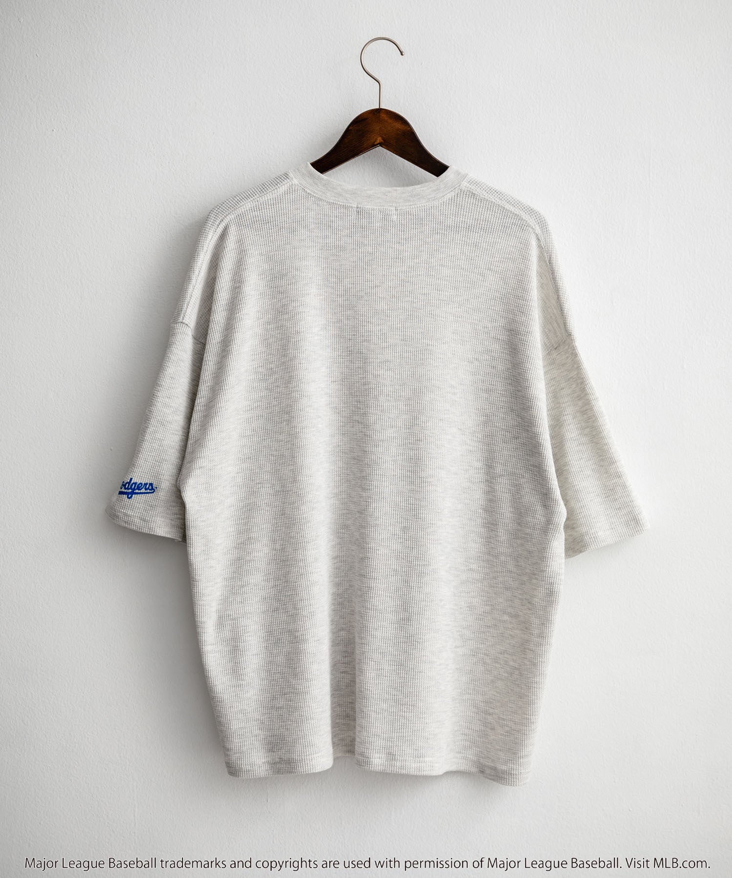 MLB メジャーリーグベースボール オーバーサイズヘンリーネックT/Cワッフルロゴプリント半袖Tシャツ 15531