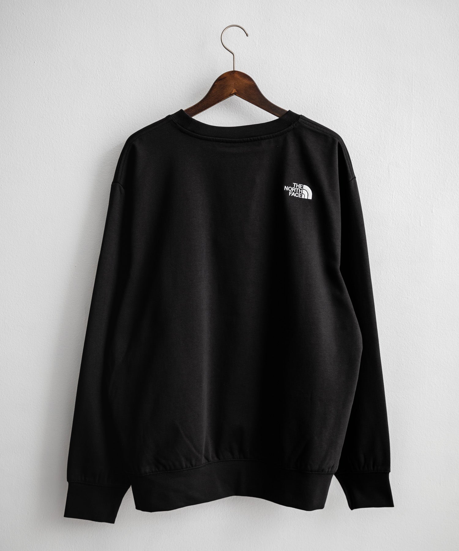 THE NORTH FACE ザ・ノースフェイス MEN S ESSENTIAL CREW 裏起毛ワンポイントロゴ刺繍長袖スウェット 15353