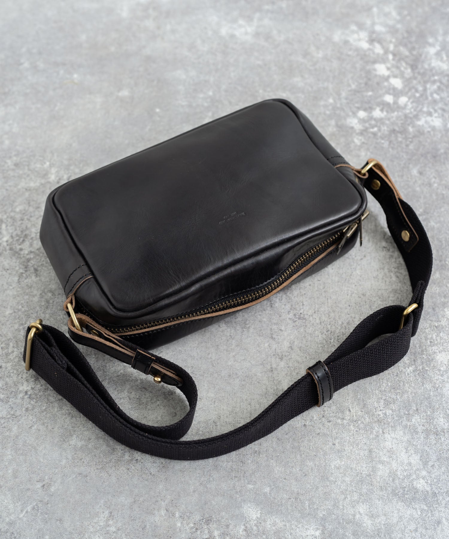 Butler Verner Sails バトラーバーナーセイルズ 日本製 国産牛革スクエアショルダーバッグ JA-1712-2 4065