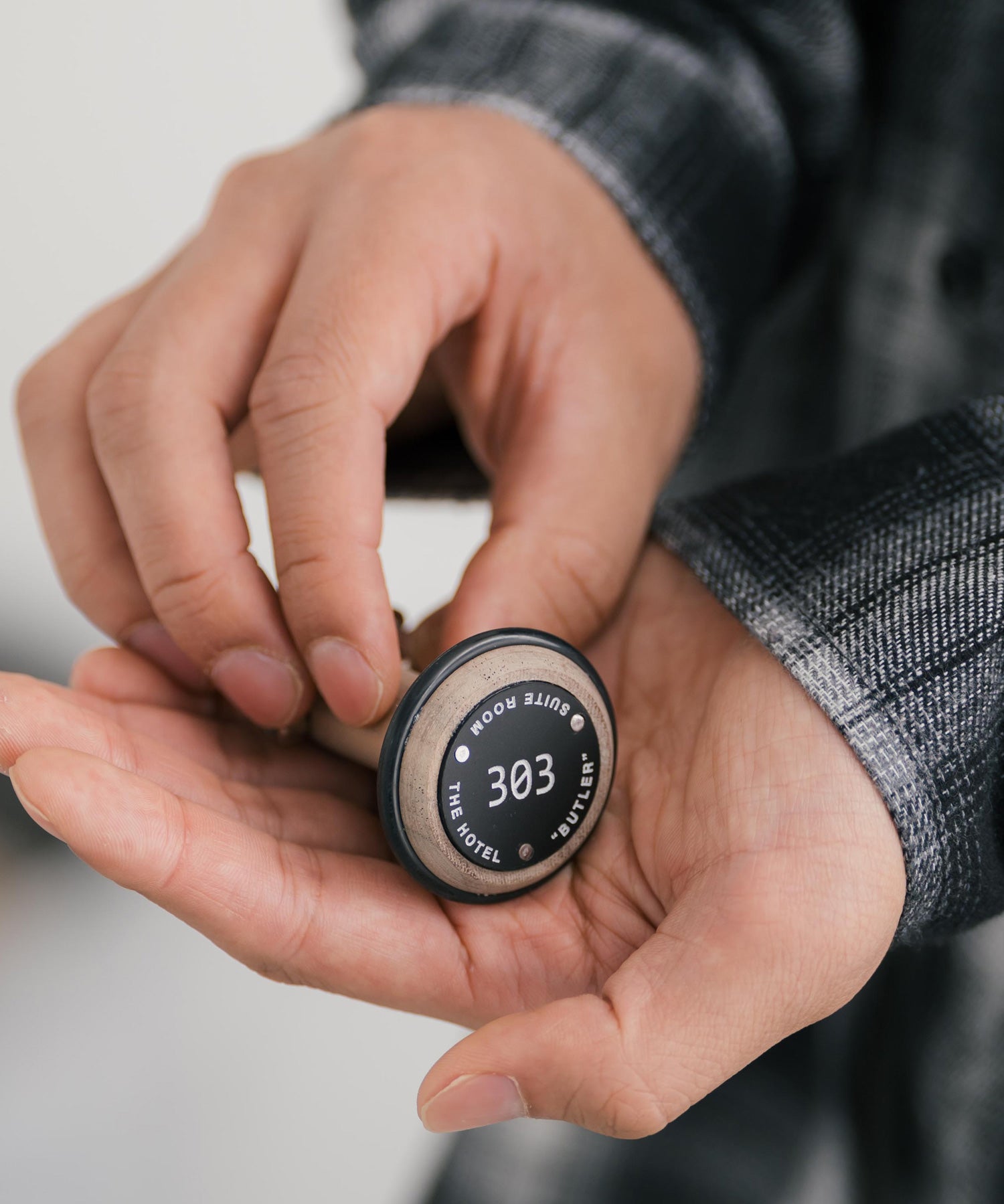 Butler Verner Sails バトラーバーナーセイルズ 日本製 国産 WALNUT THE HOTEL KEY HOLDER JW-2579 12337