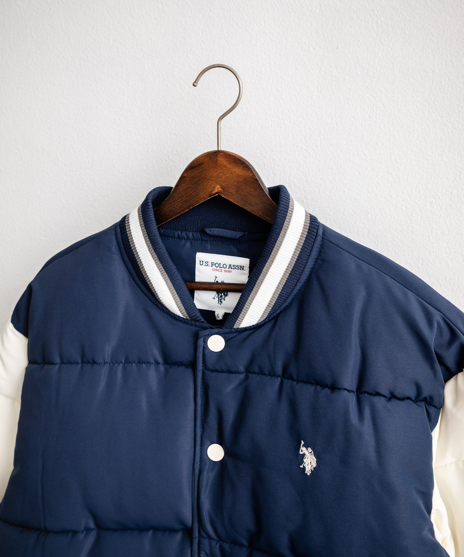 U.S. POLO ASSN. ユーエスポロアッスン PADDED VARSITY JACKET オーバーサイズワンポイントロゴ刺繍中綿スタジャン / 配色切替パデッドジャケット 14894