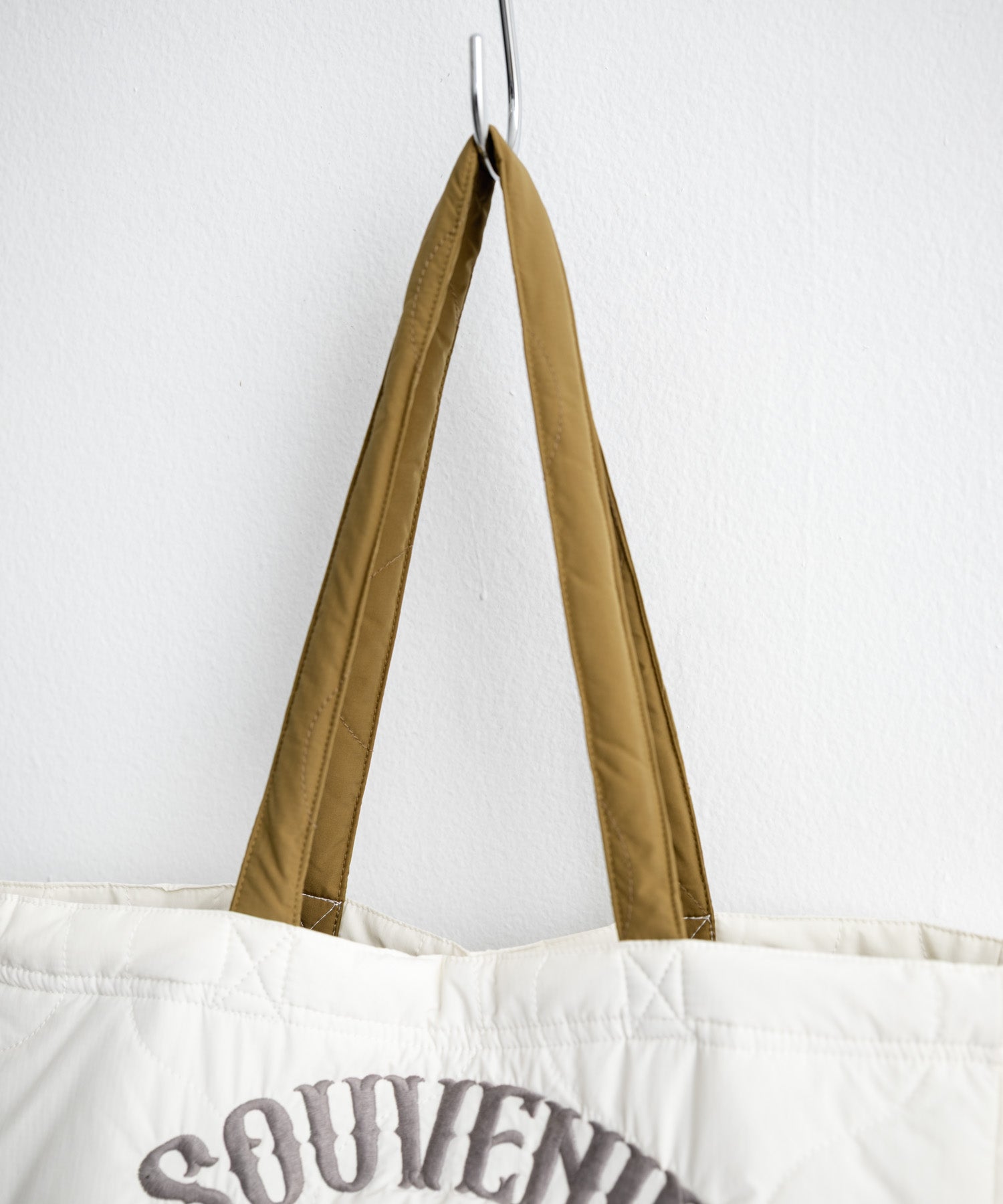 KRIFF MAYER クリフメイヤー スーベニア刺繍TOTE BAG/ひょうたん型キルティングナイロントートバッグ Z2615128 16466