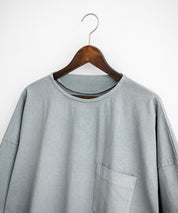 Audience オーディエンス ピグメントUSAコットン16/-天竺8.45オンス胸ポケット付きサイドスリットボクシーAラインビッグTシャツ AUD6626 14776