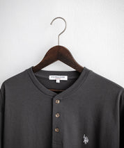 U.S. POLO ASSN. ユーエスポロアッスン 別注コラボワンポイントロゴ刺繍天竺ヘンリーネック半袖Tシャツ 15427