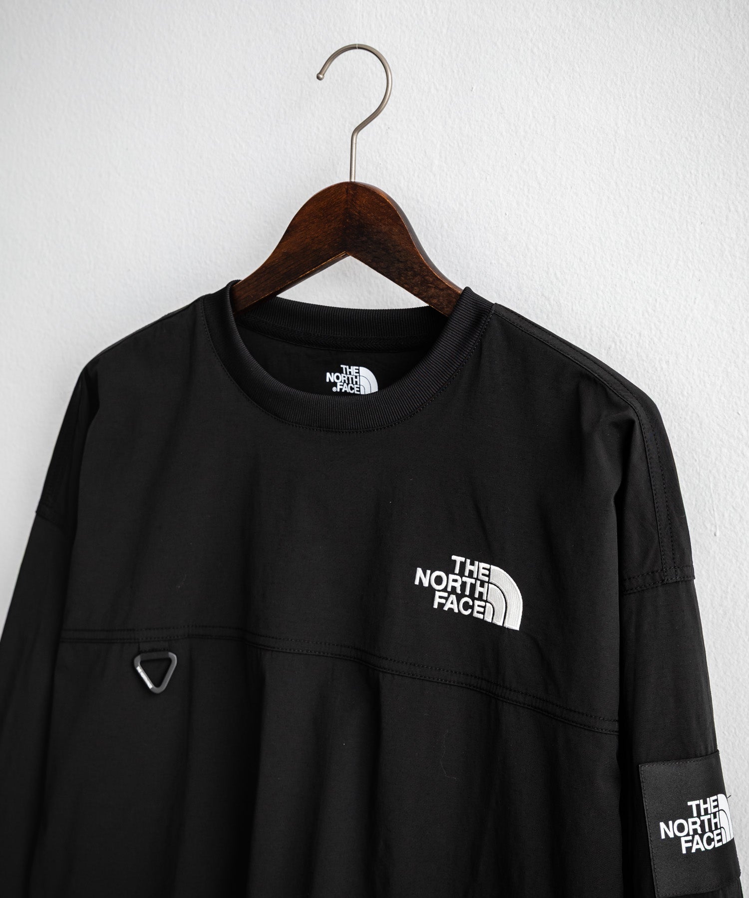 日本未展開モデル THE NORTH FACE ザ・ノースフェイス WHITE LABEL ホワイトレーベル TNF ALBANY EX CREWNECK ワンポイントロゴ刺繍バイカラー長袖カットソー 15432