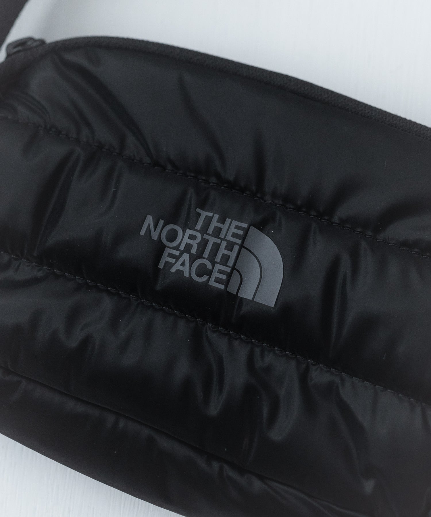日本未展開モデル WHITE LABEL THE NORTH FACE CHUBBY CROSS BAG MINI ラウンド型キルティングミニクロスショルダーバッグ 15363
