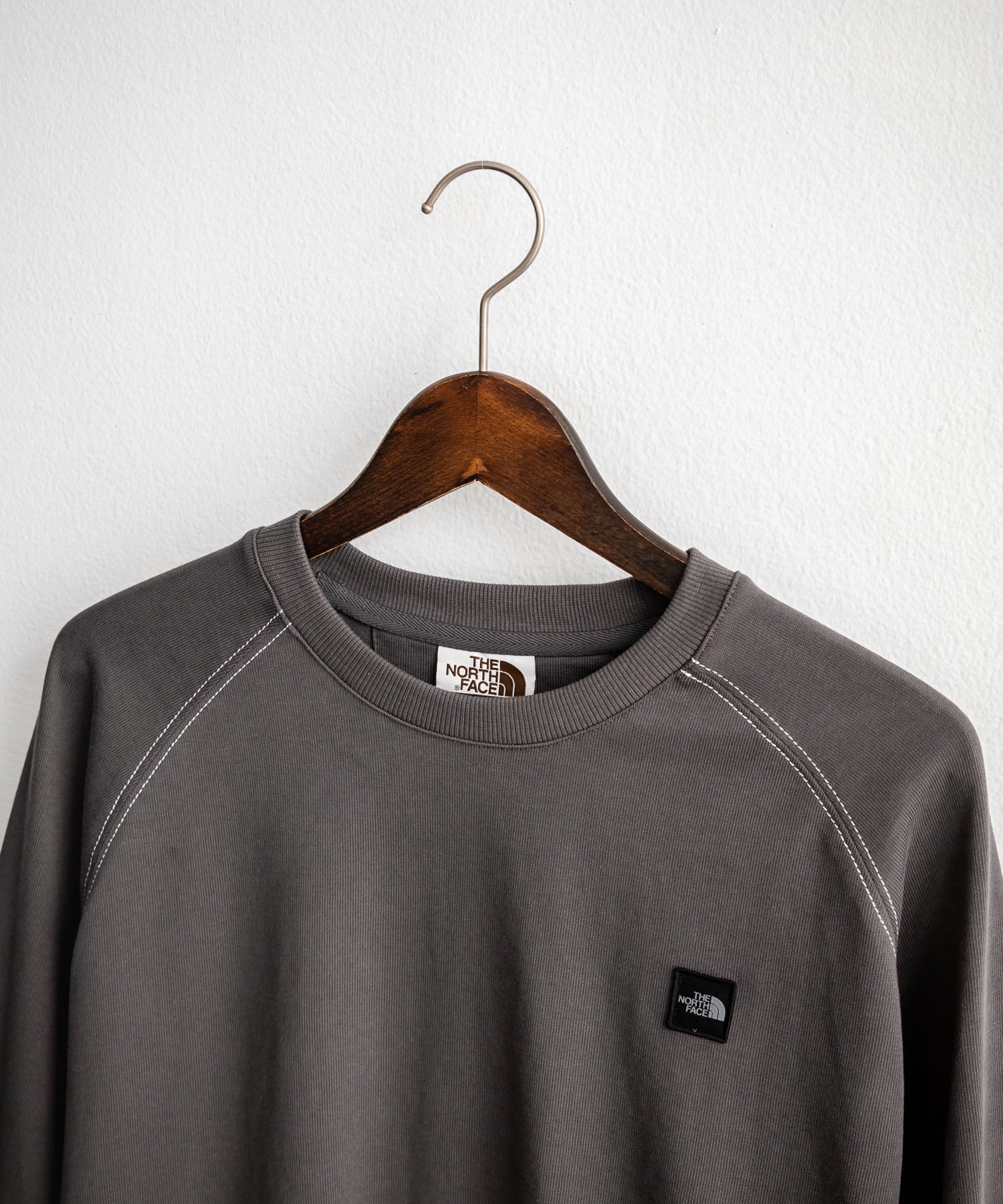日本未展開モデル THE NORTH FACE ザ・ノースフェイス WHITE LABEL ホワイトレーベル MINI BOX STITCH SWEATSHIRTS オーバーサイズミニボックスロゴ刺繍ステッチスウェット 15064