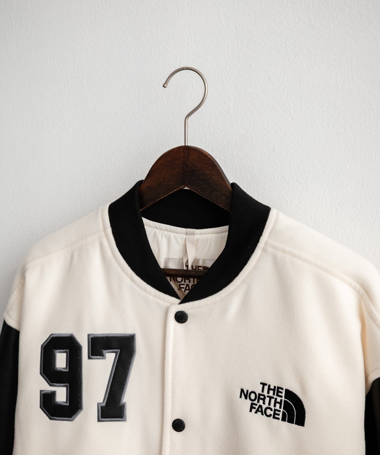 日本未展開モデル WHITE LABEL THE NORTH FACE VARSITY HEAT JACKET オーバーサイズフェイクレザー切替スタジャン/ブルゾン 15555