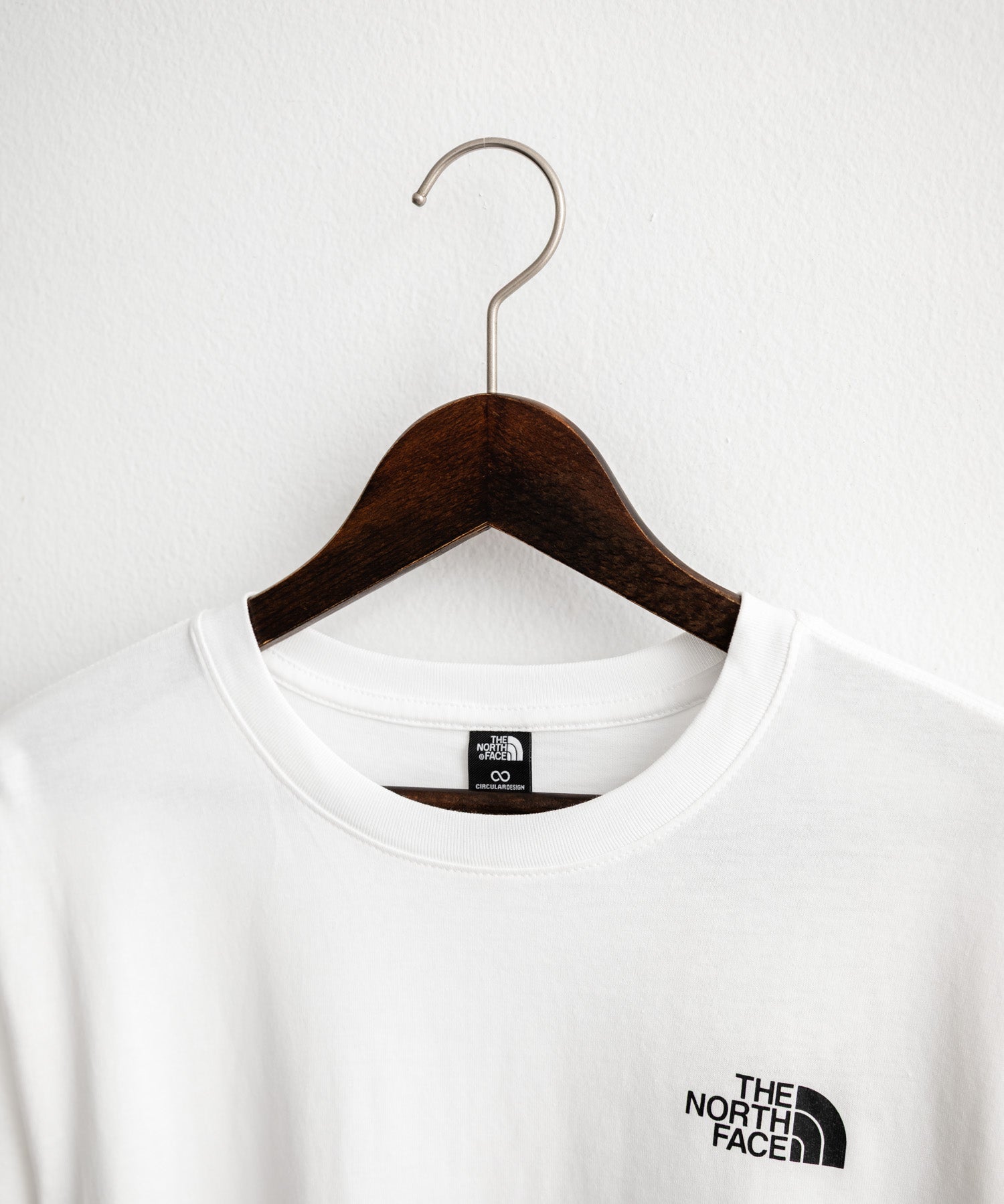THE NORTH FACE ザ・ノースフェイス BOX NSE ENG R6 SS TEE レギュラーフィット半袖バックプリントTシャツ 15922