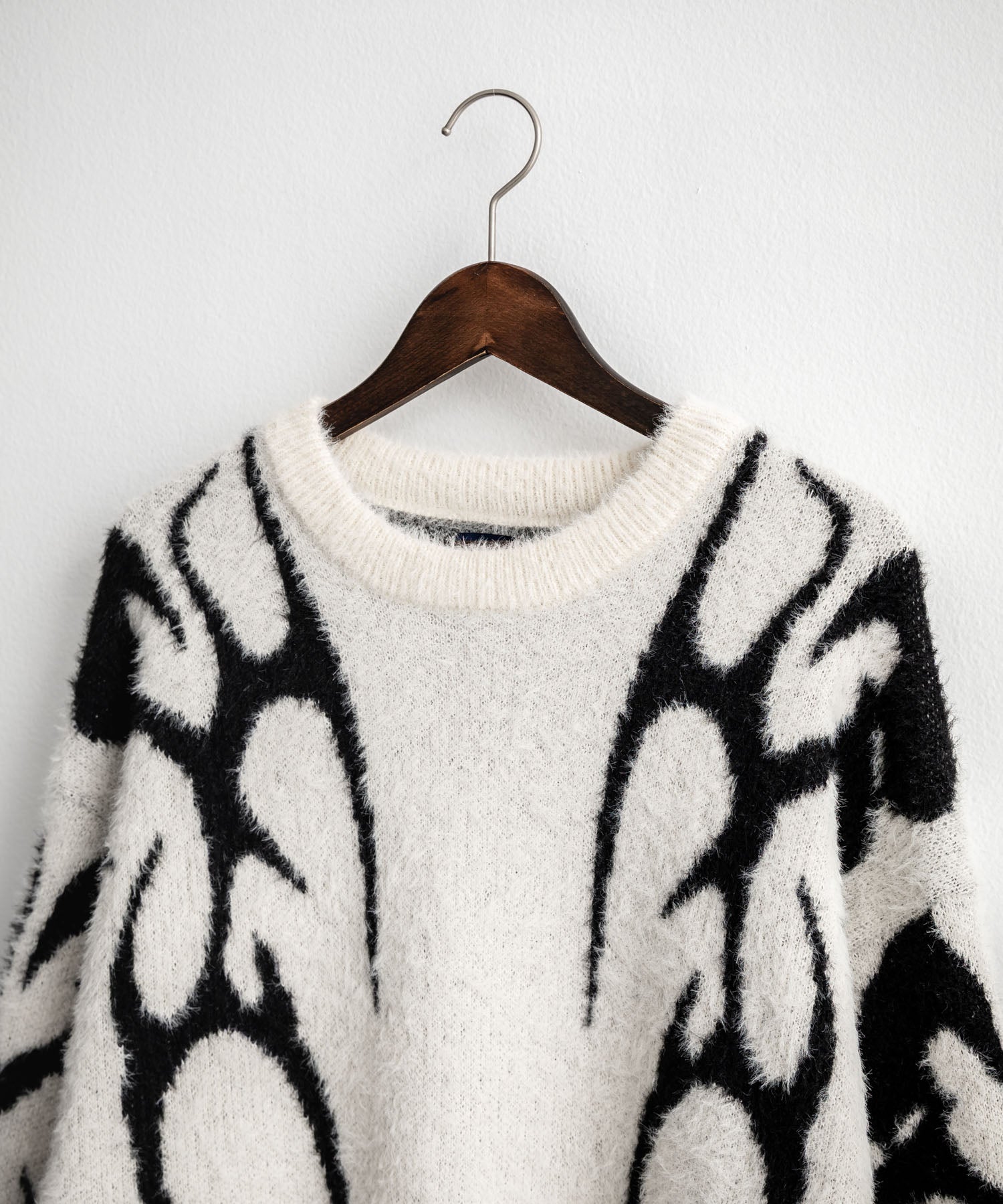 5Gフェザーヤーンジャガードトライバル柄ルーズクルーネック長袖ニット 15191